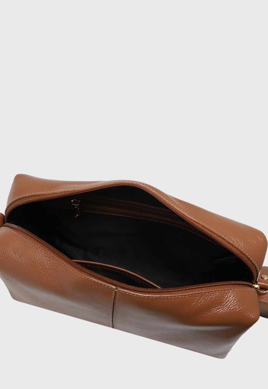 Vista 2 Bolsa Transversal Couro Mariart Capim Camel Mariart caramelo