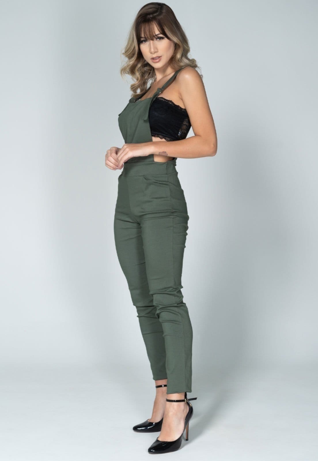 Vista 2 Macacão Feminino Jardineira Serra e Mar Modas Bengaline SERRA E MAR MODAS verde