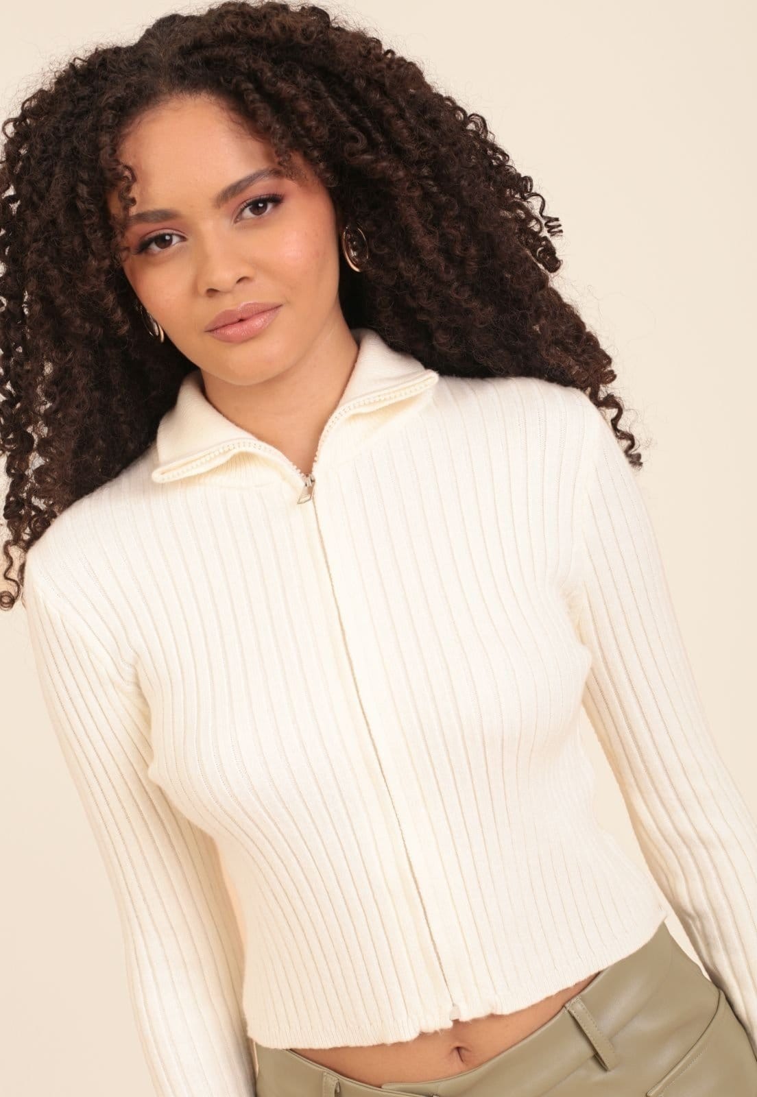 Blusa Pop Me Tricô Canelado Gola Polo Zíper Off-White