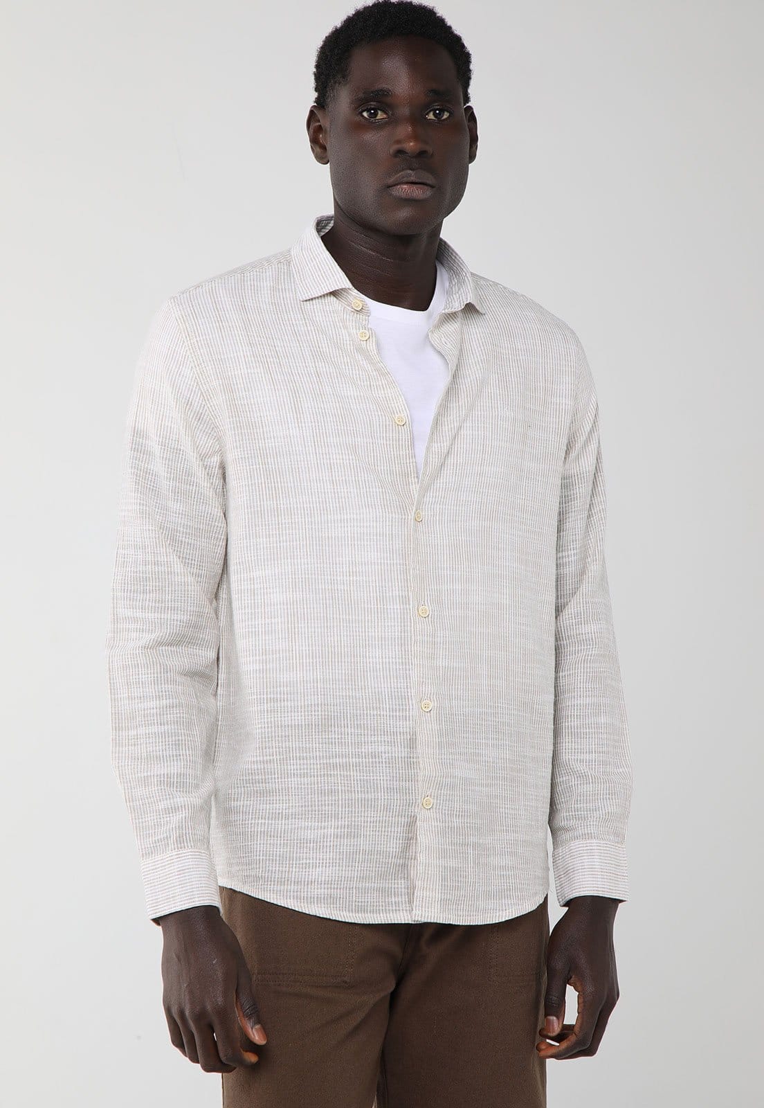Vista principal Camisa Masculina Aramis Listrada Manga Longa Aramis bege