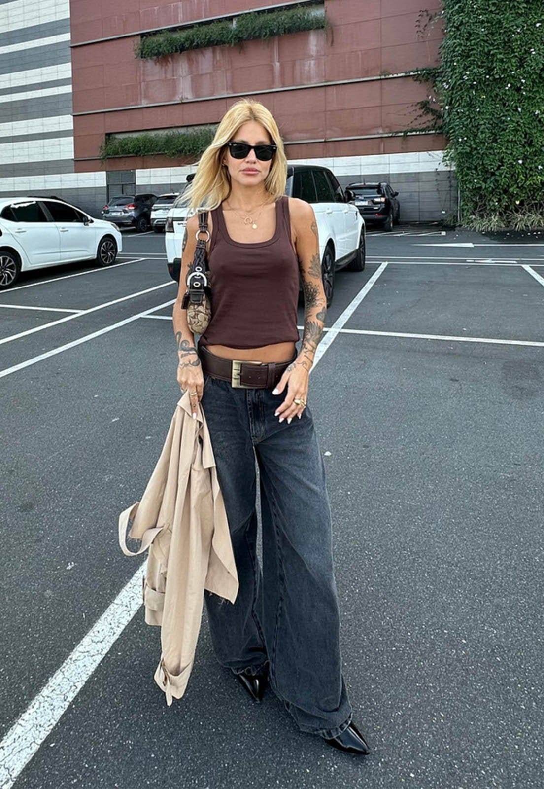 Vista 2 calça jeans britney estonado Mundo Lolita mundololita cinza