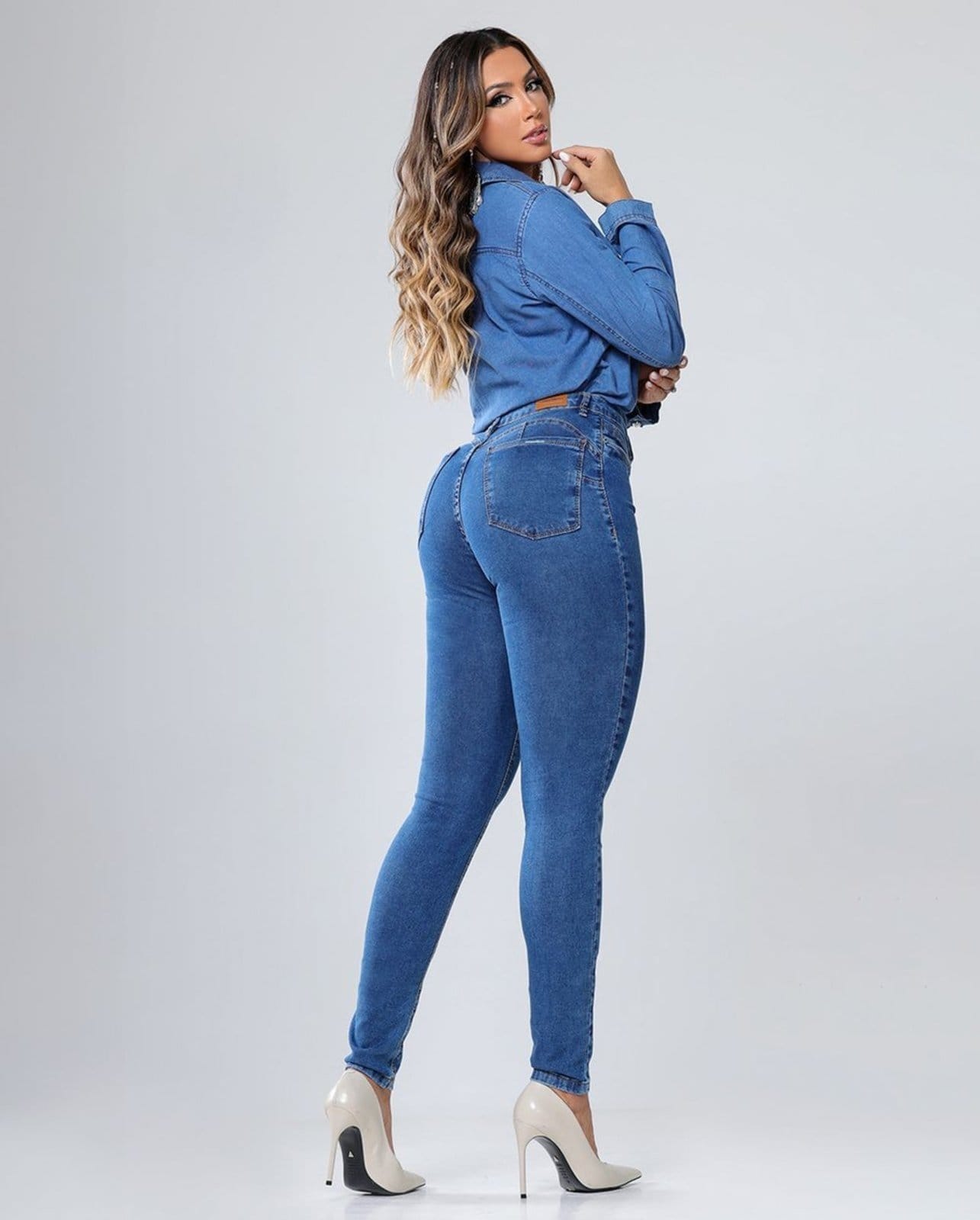 Vista 2 Calça Skinny Hot Feminina Cintura Alta 00510 Média Consciência jeans