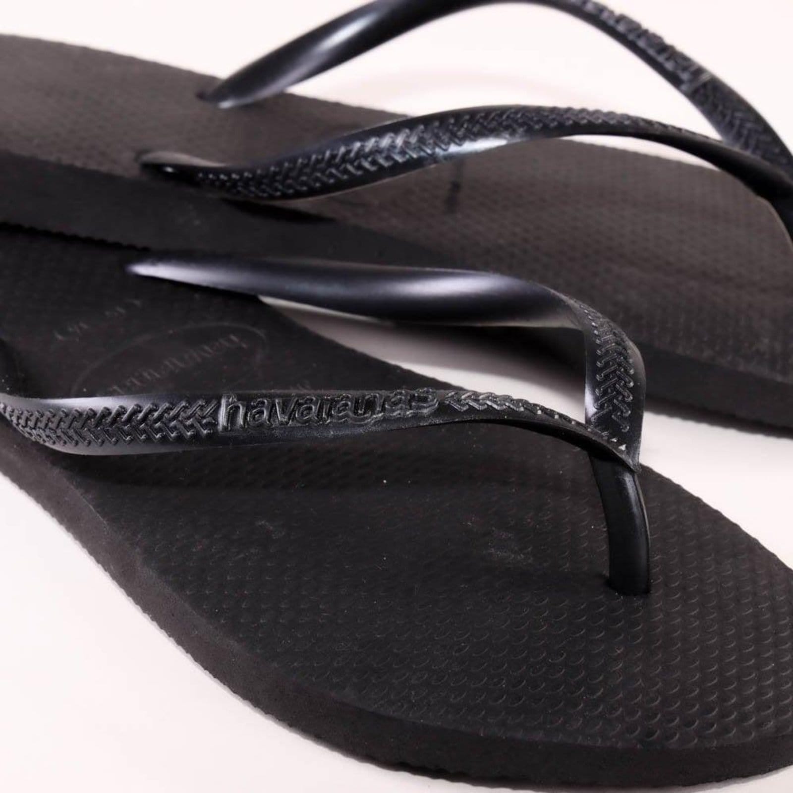 Vista 2 Chinelo Feminino Havaianas Slim Fc Preto Havaianas incolor