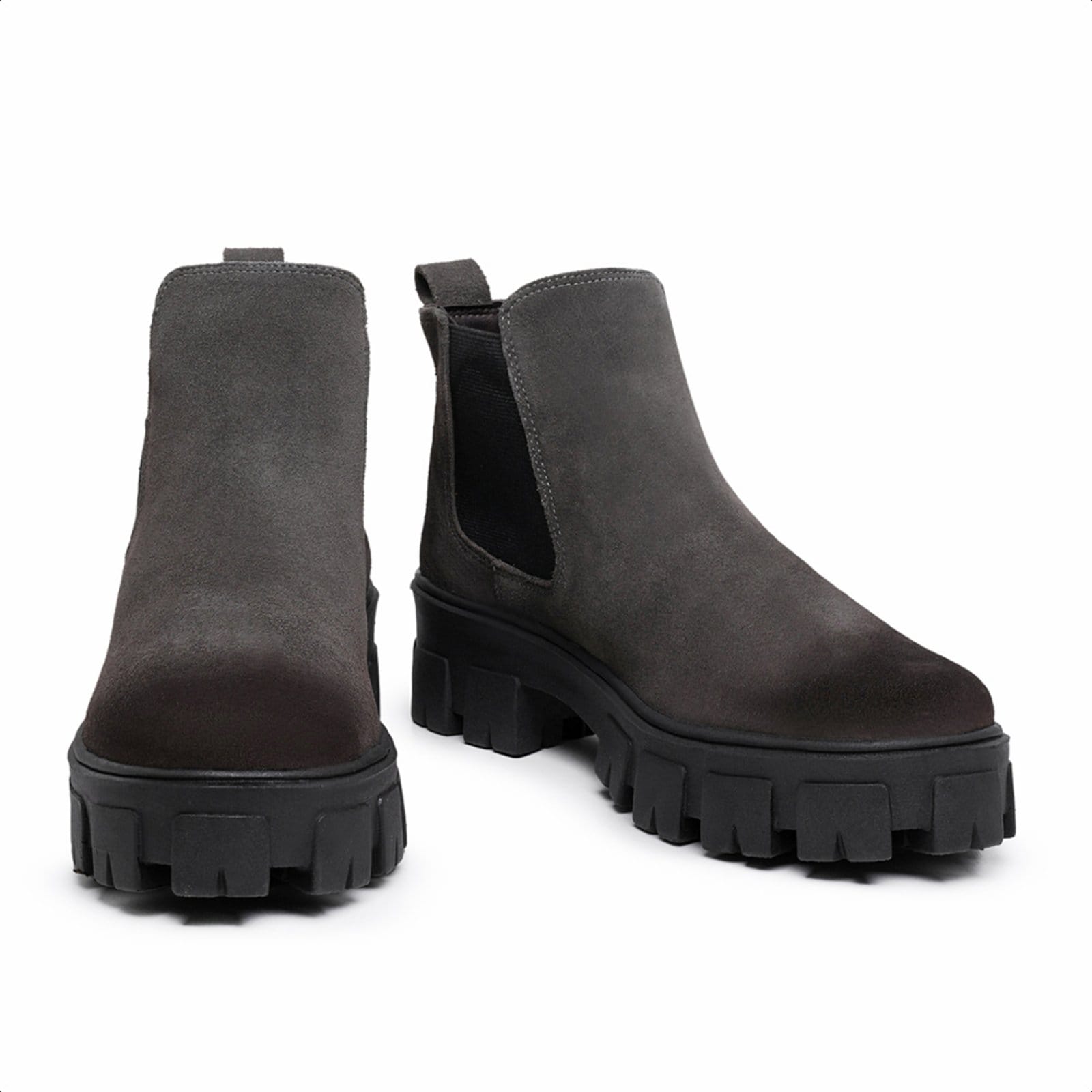 Vista 2 Bota Chelsea Masculina Malbork com Solado Tratorado 24788NCZ Malbork cinza