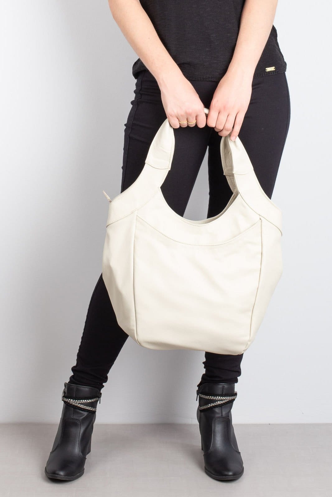 Vista 2 Bolsa saco grande de couro liso Cíntia - Marfim Andrea Vinci vermelho