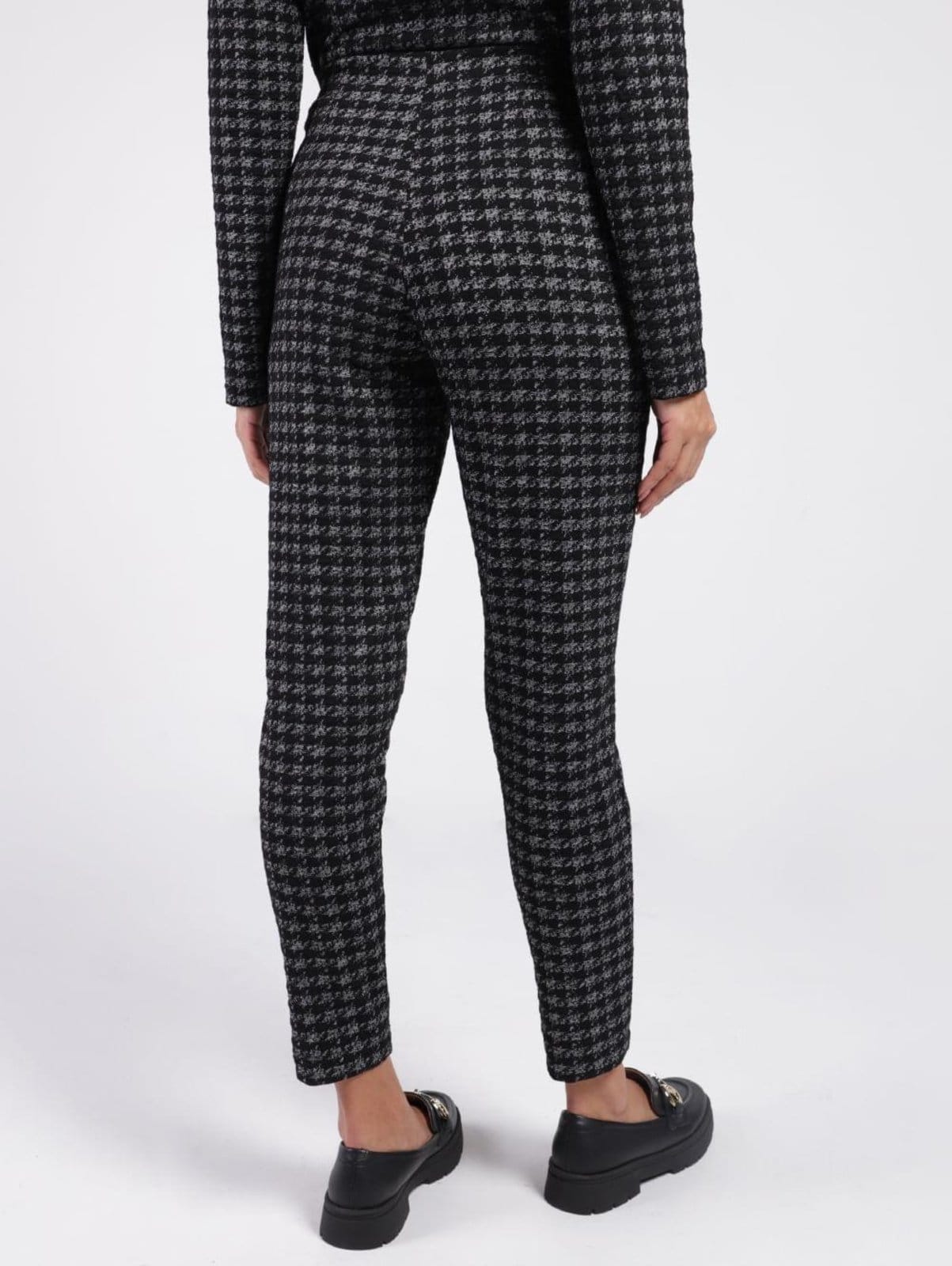 Vista 2 Calça Xadrez Autentique Feminina Autentique preto