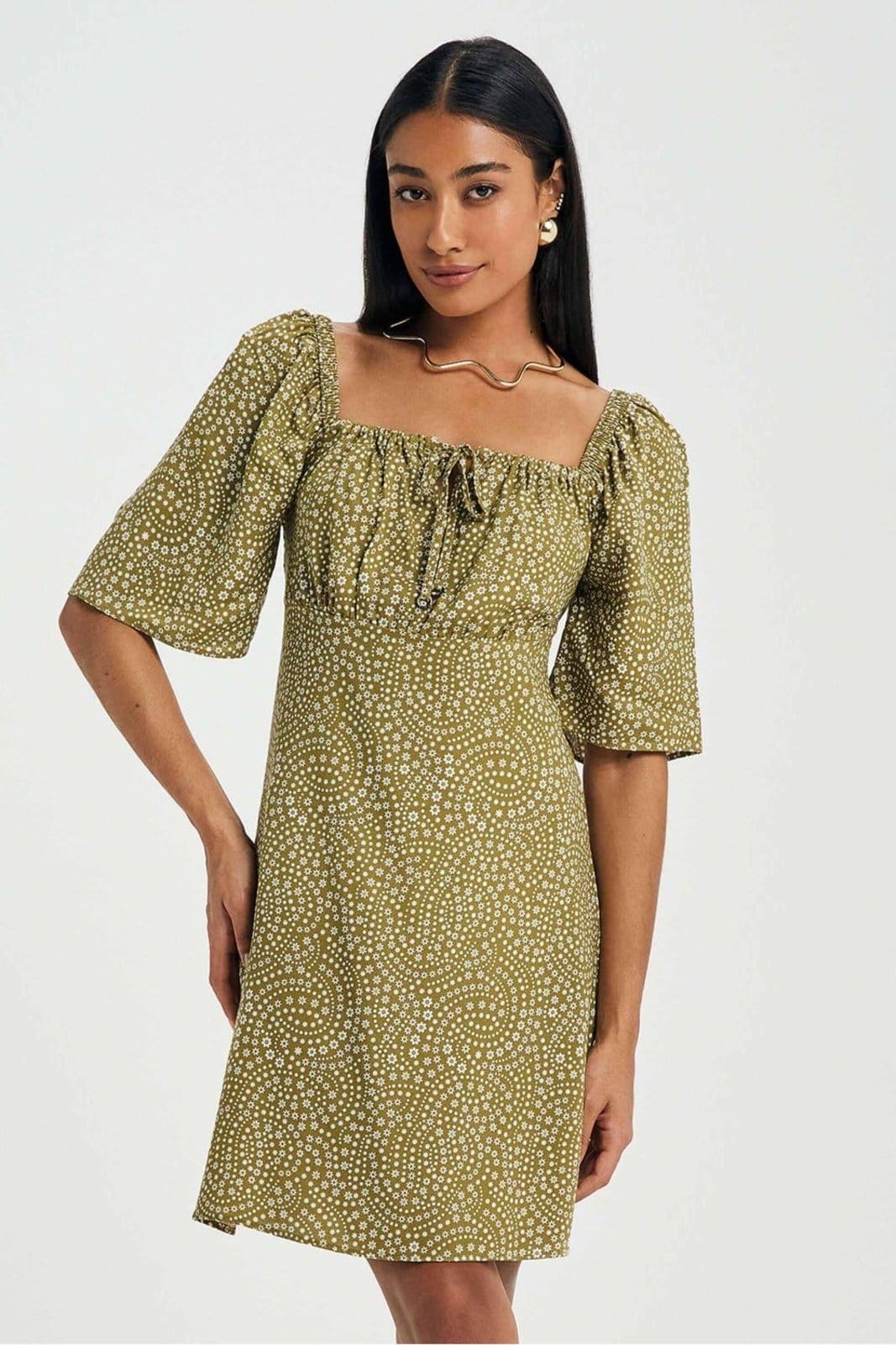 Vista principal Vestido Feminino Curto Floral Marialícia Marialícia verde