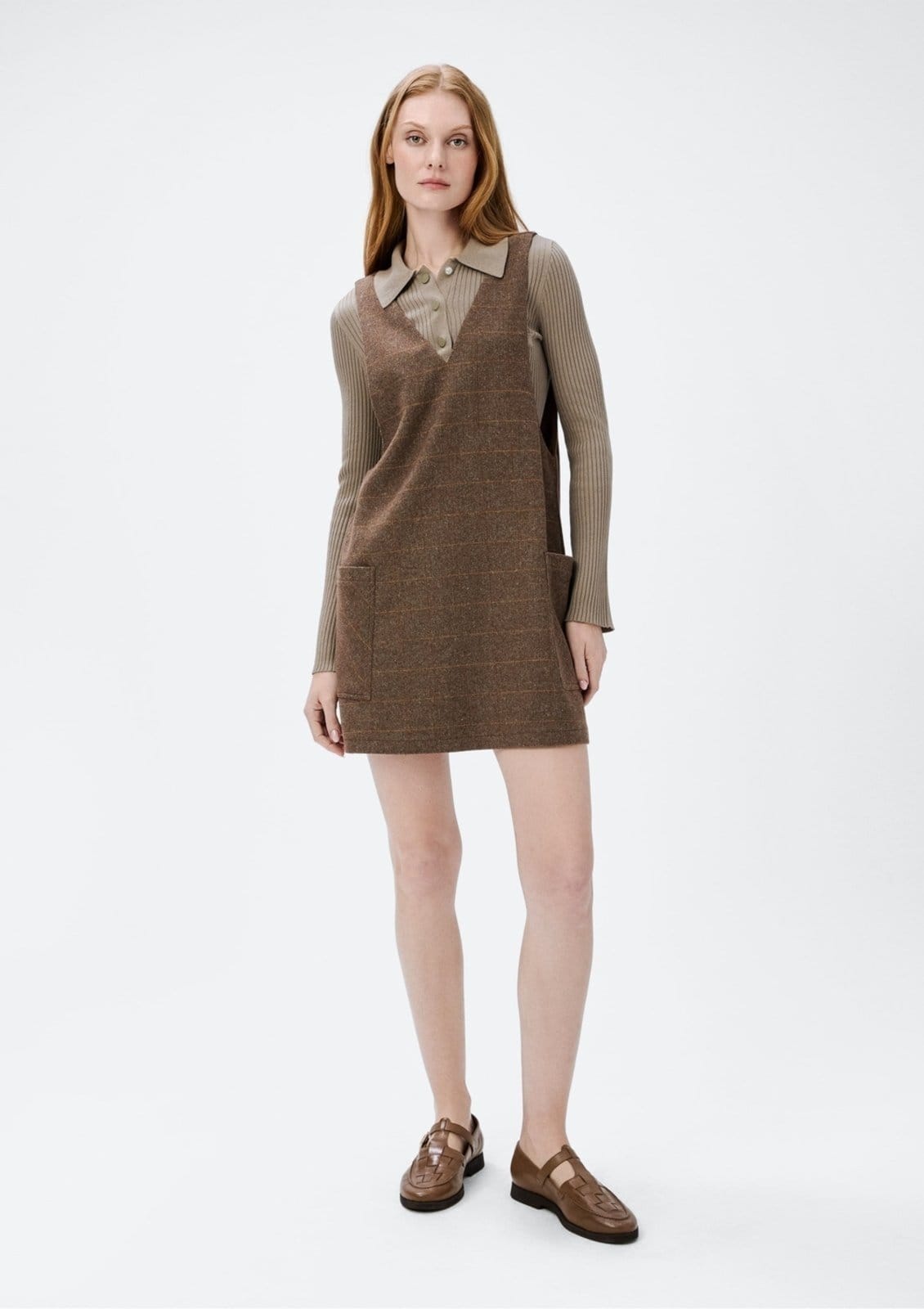 Vista principal Salopete Feminina Em Lã Fio Tinto Hering marrom