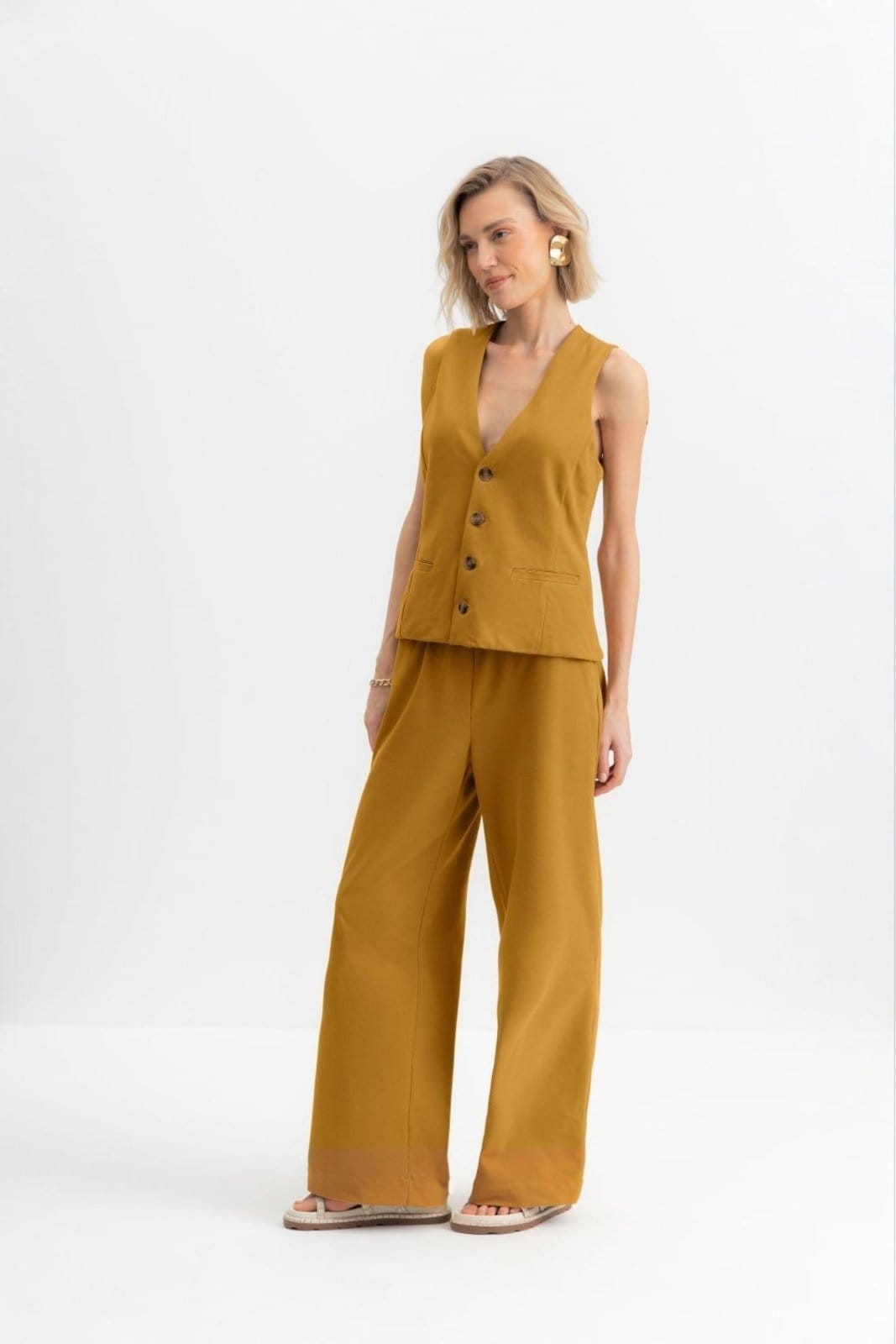 Vista 2 Colete Feminino Em Malha Flaks Essendi édio Essendi amarelo