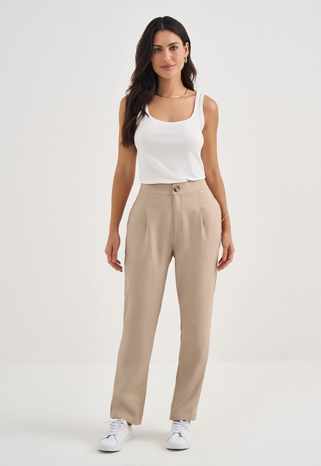 Calça Reta Regular de Alfaiataria em Viscose Dalmira