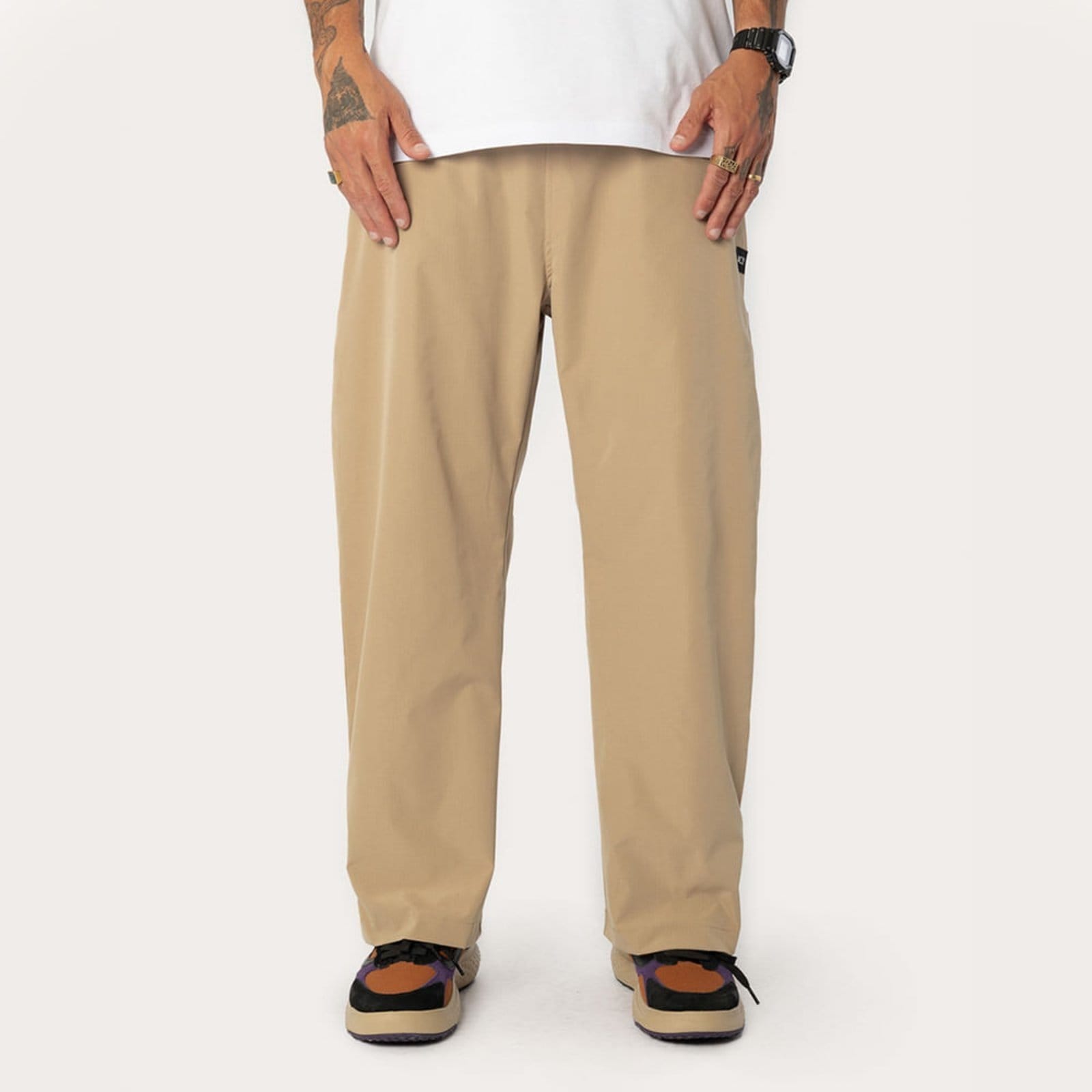 Vista 2 Calça Utility MCD Baggy MCD bege