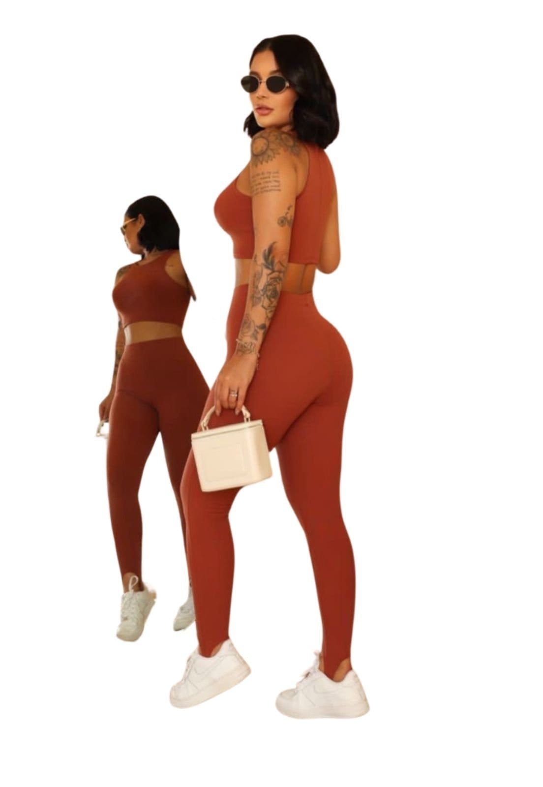 Vista 2 Conjunto Top Cropped e Calça Pezinho Canelado Weroty Cia do Vestido marrom