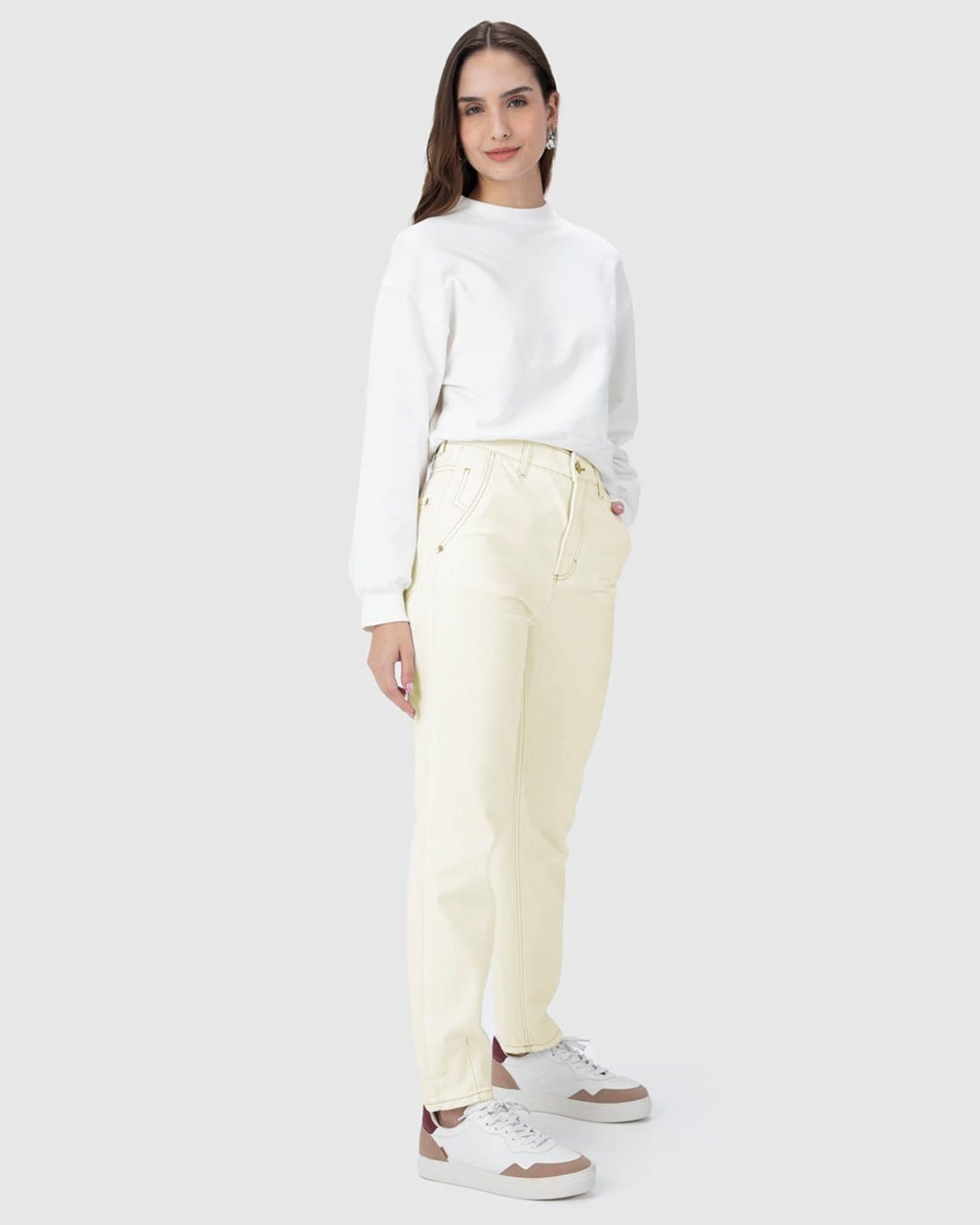 Vista 2 Calça Mom Feminina Bolso-Faca Em Sarja 100% Algodão Malwee off-white