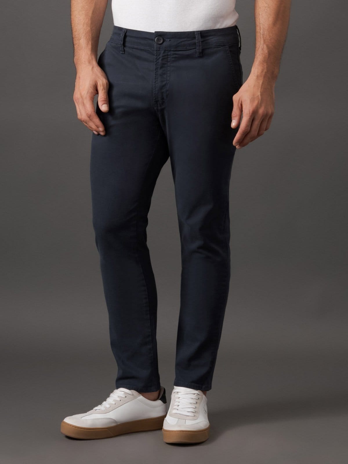 Calça de Sarja Chino Masculina Skinny Com Stretch Cintura Baixa Color Calvin Klein