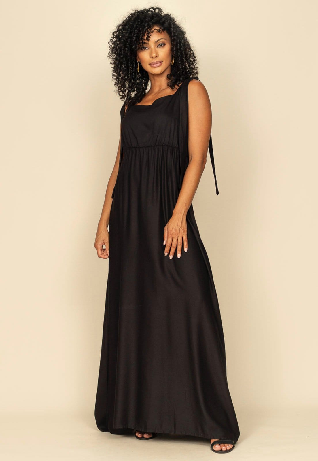 Vista 2 Vestido Longo Apioba Viscose com Amarração no Ombro Amazonia Vital preto