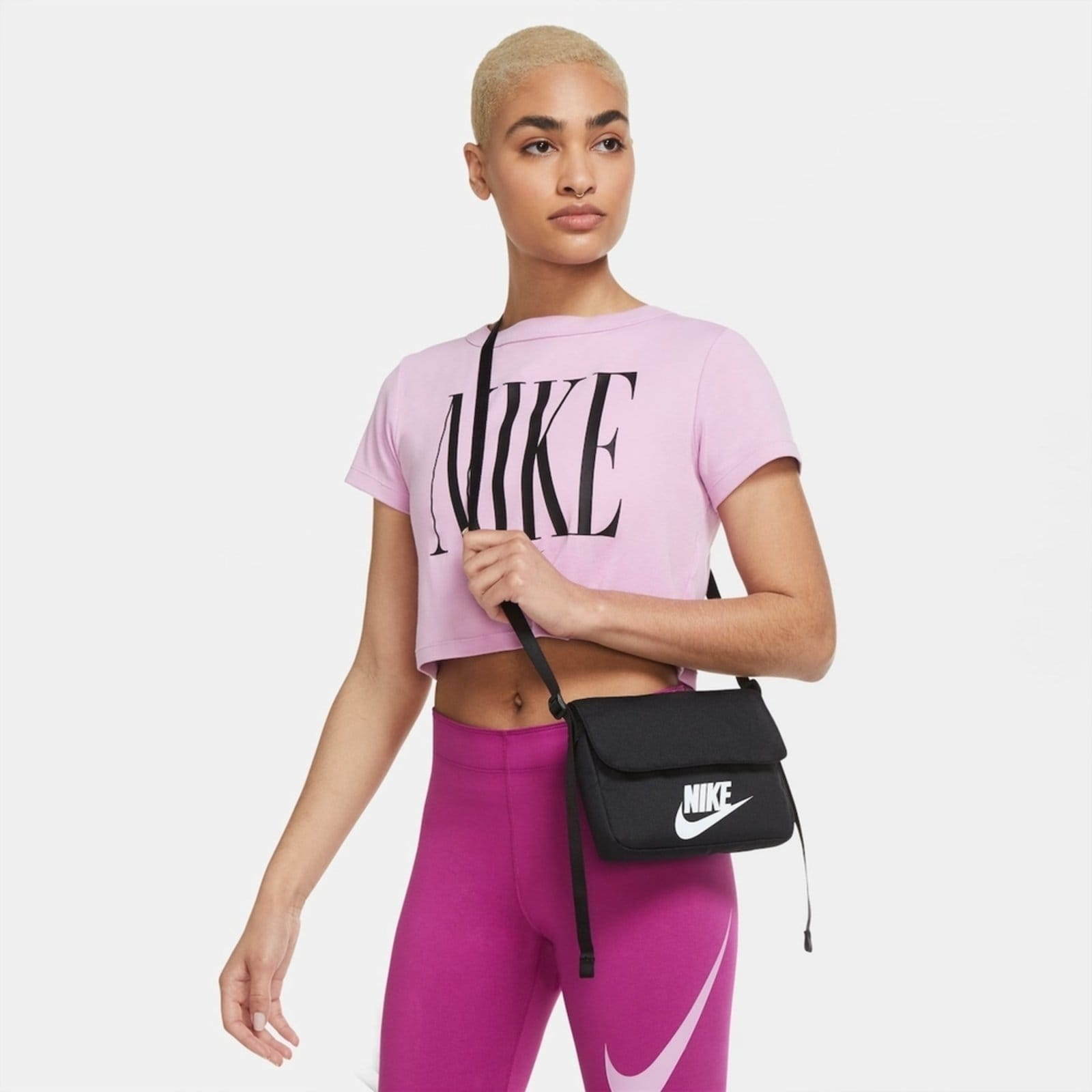 Vista 2 Bolsa Trasnversal Nike Sportswear Feminina Nike preto