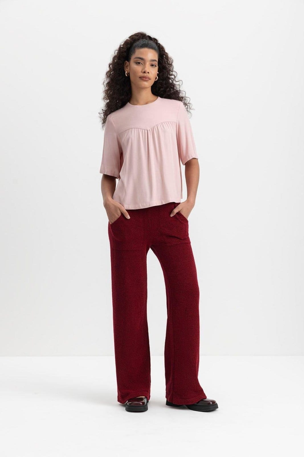 Vista principal Calça Feminina Em Tricot Essendi Bordo Essendi bordô