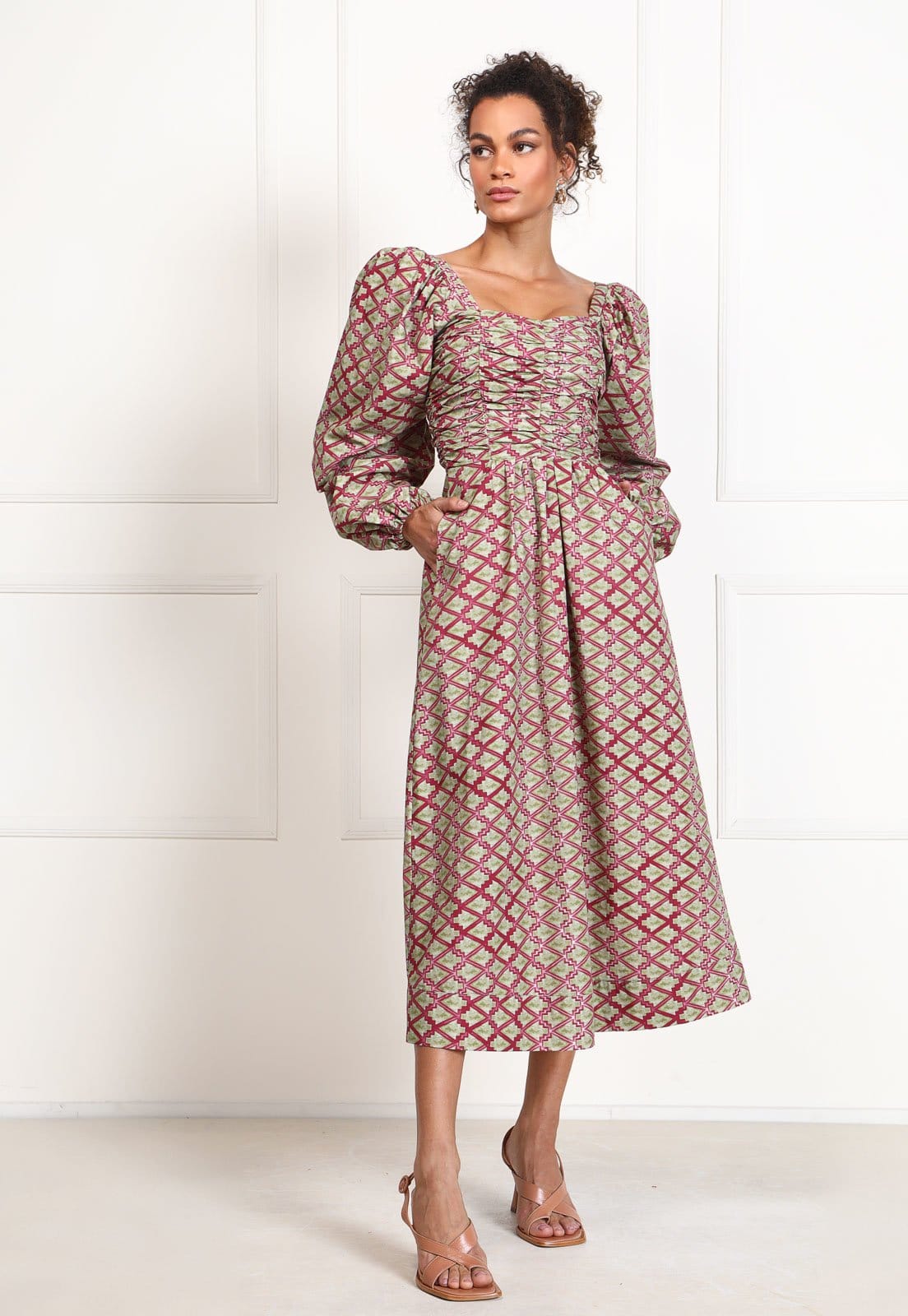 Vista principal Vestido Cruise Midi Geométrico Cruise vinho