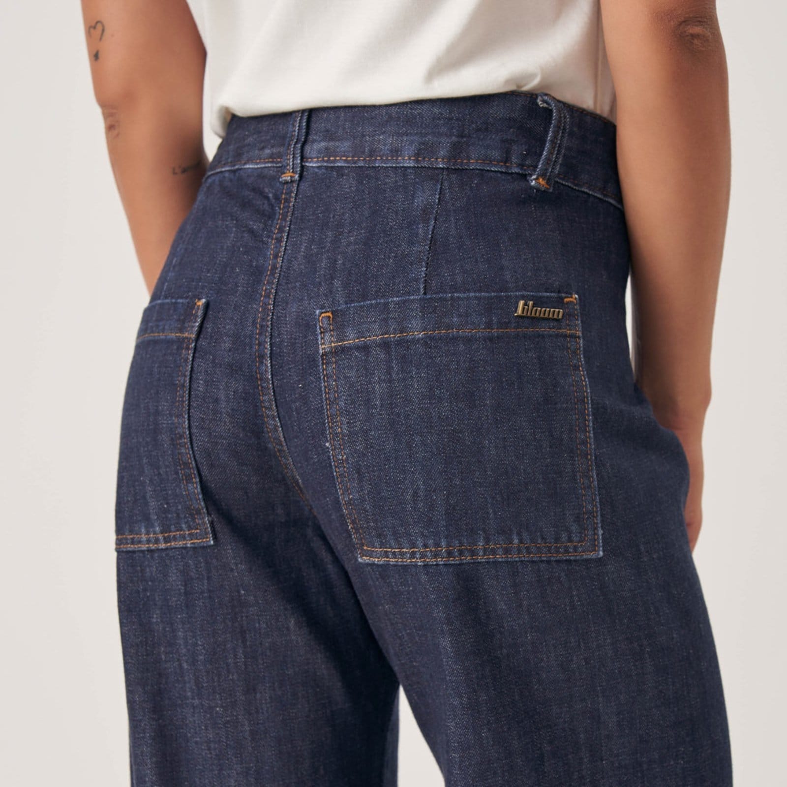 Vista 2 Calça Jeans Wide Leg Cintura Alta Sem Costura Lateral Azul Escuro Bloom azul marinho