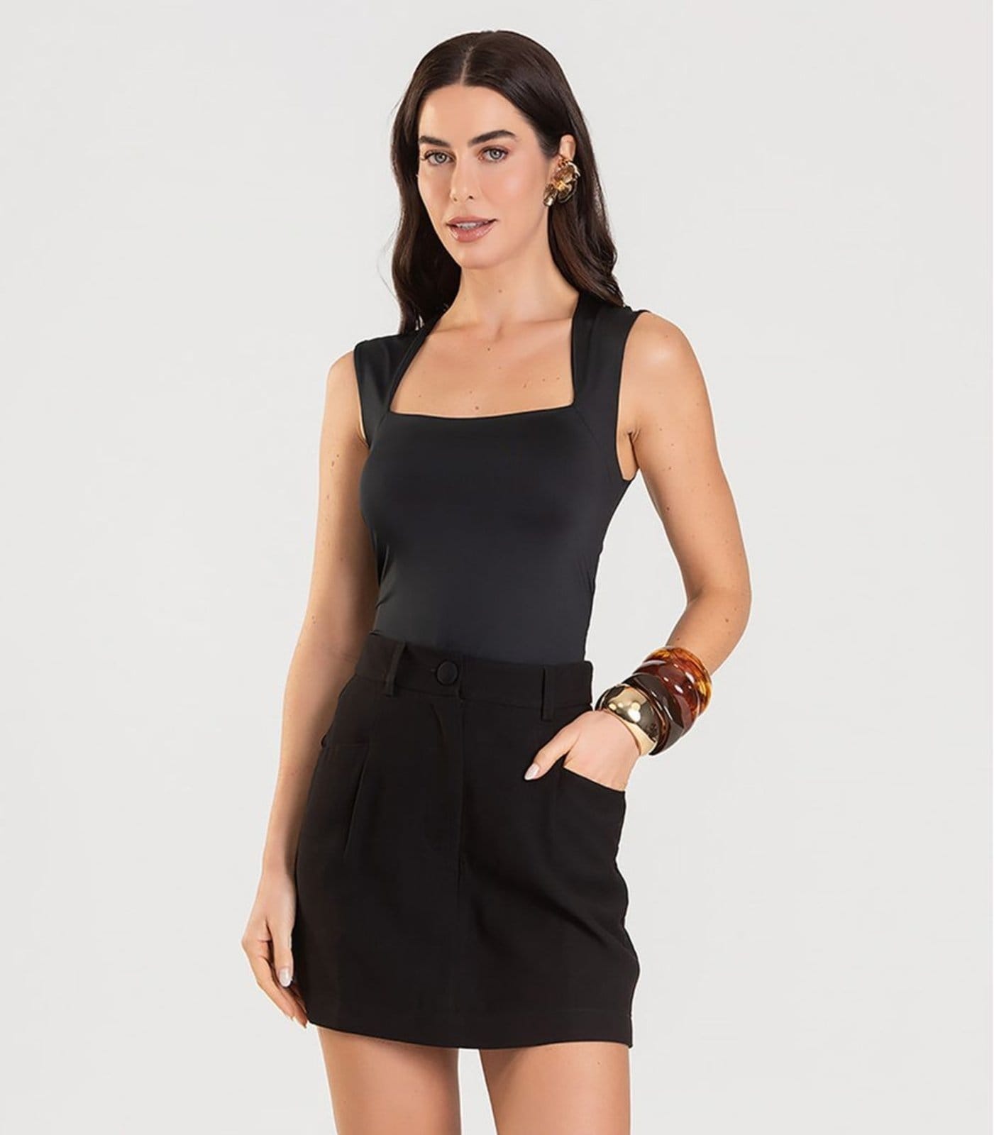 Vista principal Shorts Saia Feminino Evasê Em Sarja Dianna Dianna preto