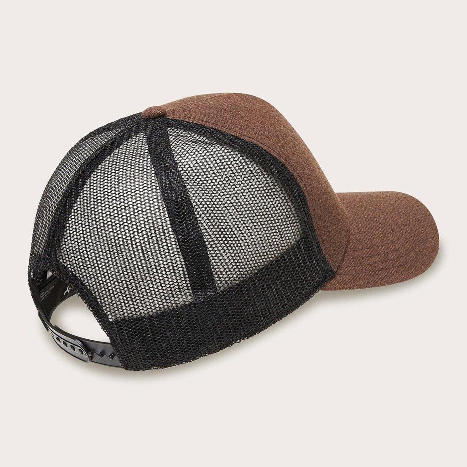 Vista 2 Boné Oakley Aba Curva Chalten Cap SM26 Cocoa Brown Oakley marrom brown
