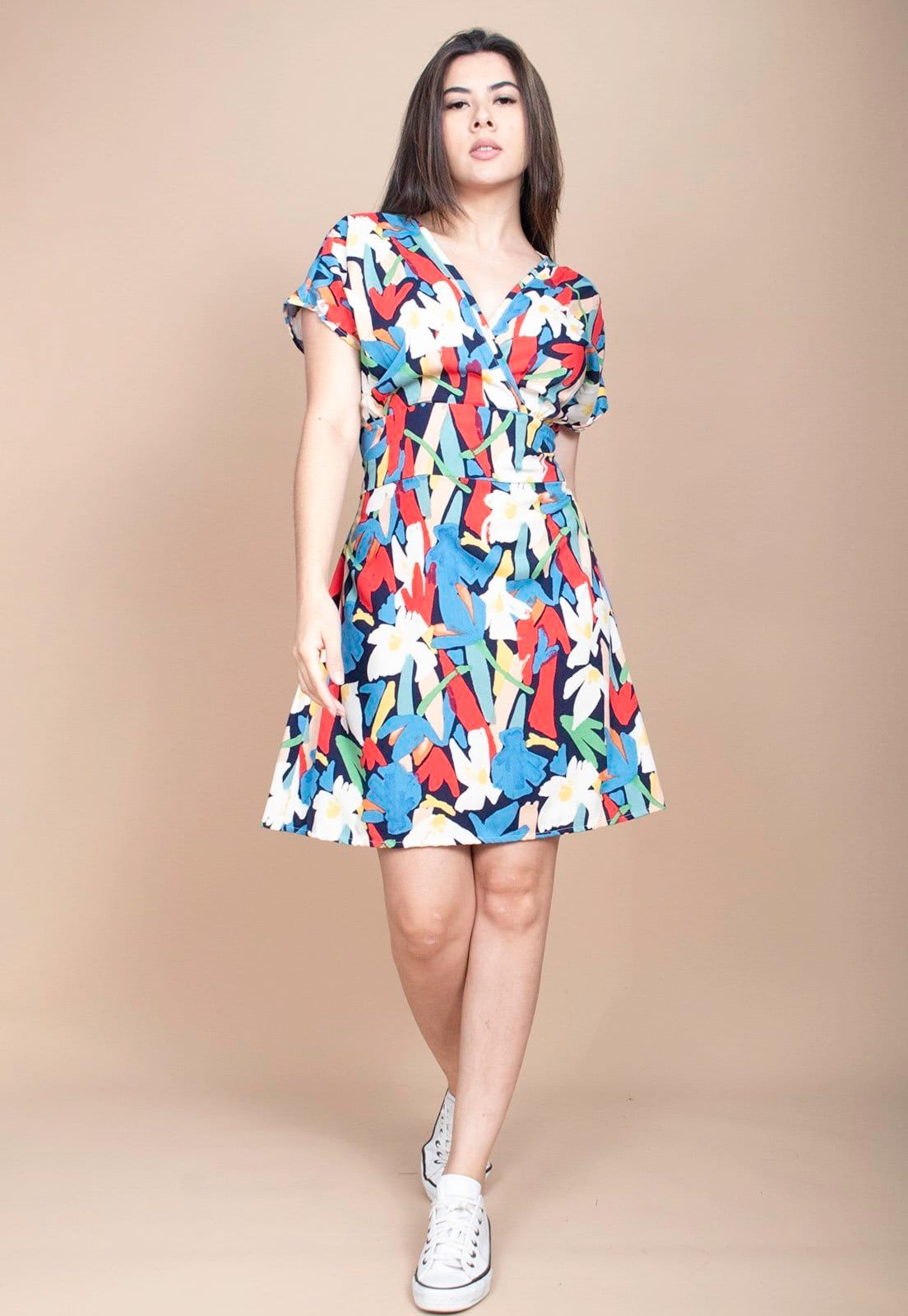 Vista 2 Vestido Cabanafree Curto Viscose Elastex nas Costas Estampa Floresce Cabanafree estampado/off-white/preto/verde/vermelho