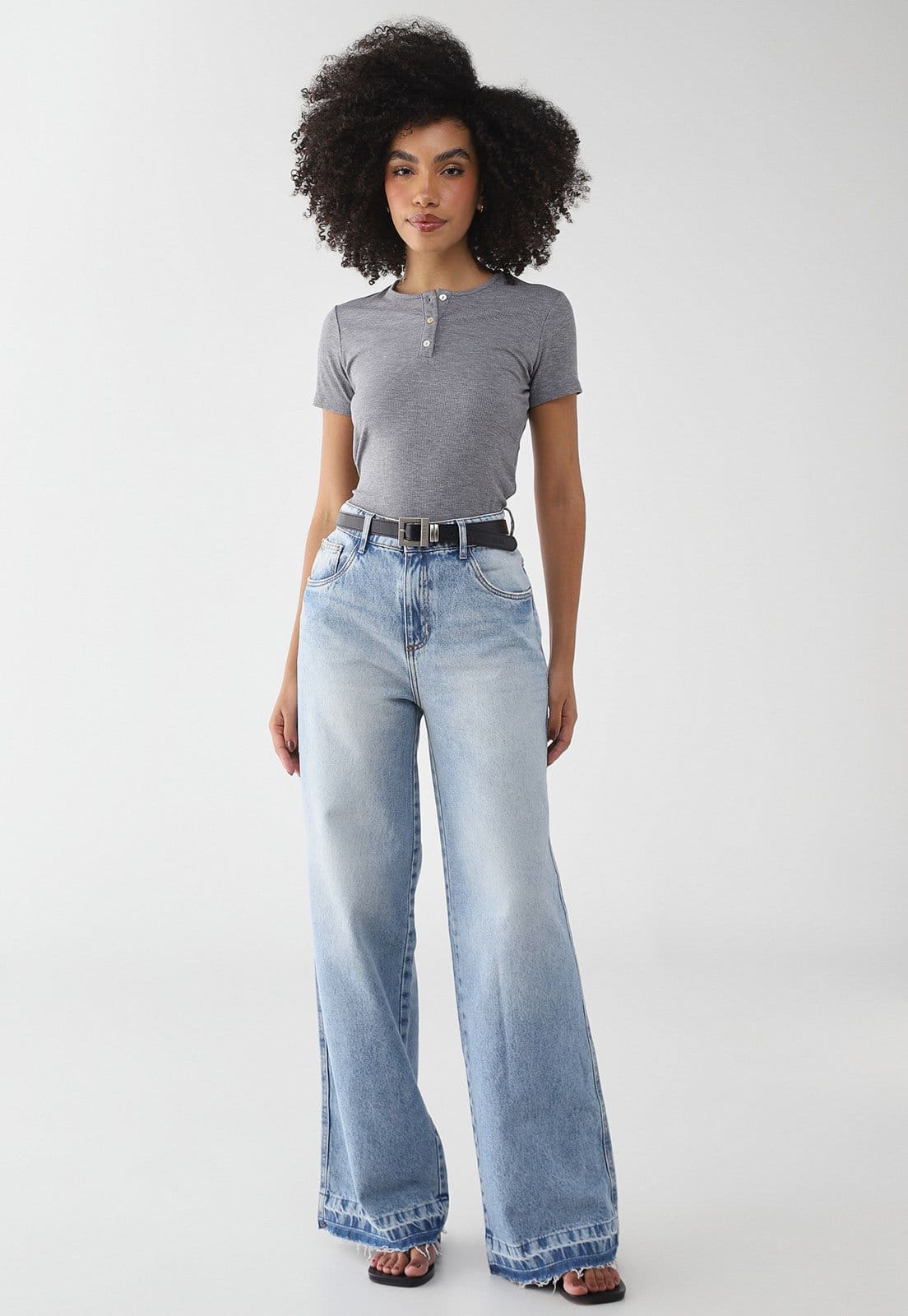 Vista 2 Calça Jeans Feminina My Favorite Wide Leg High Claro My Favorite azul