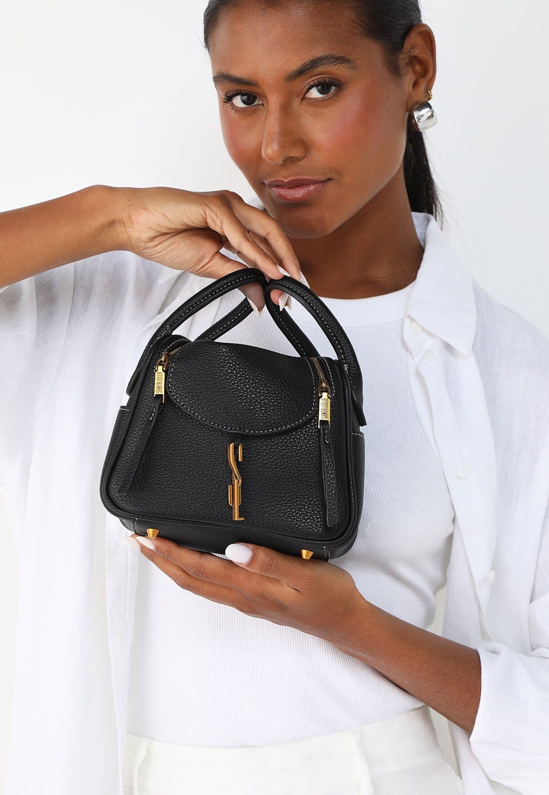 Vista principal Bolsa Tiracolo Santa Lolla Alça Dupla Preta Santa Lolla preto