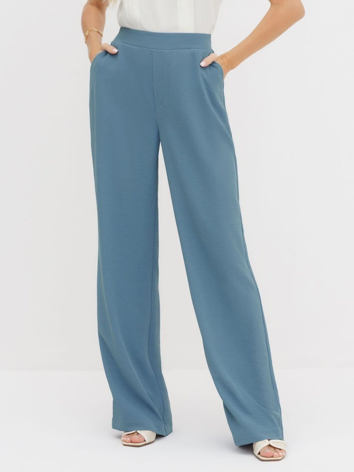 Vista 2 Calça Wide Leg Hanna Principessa azul