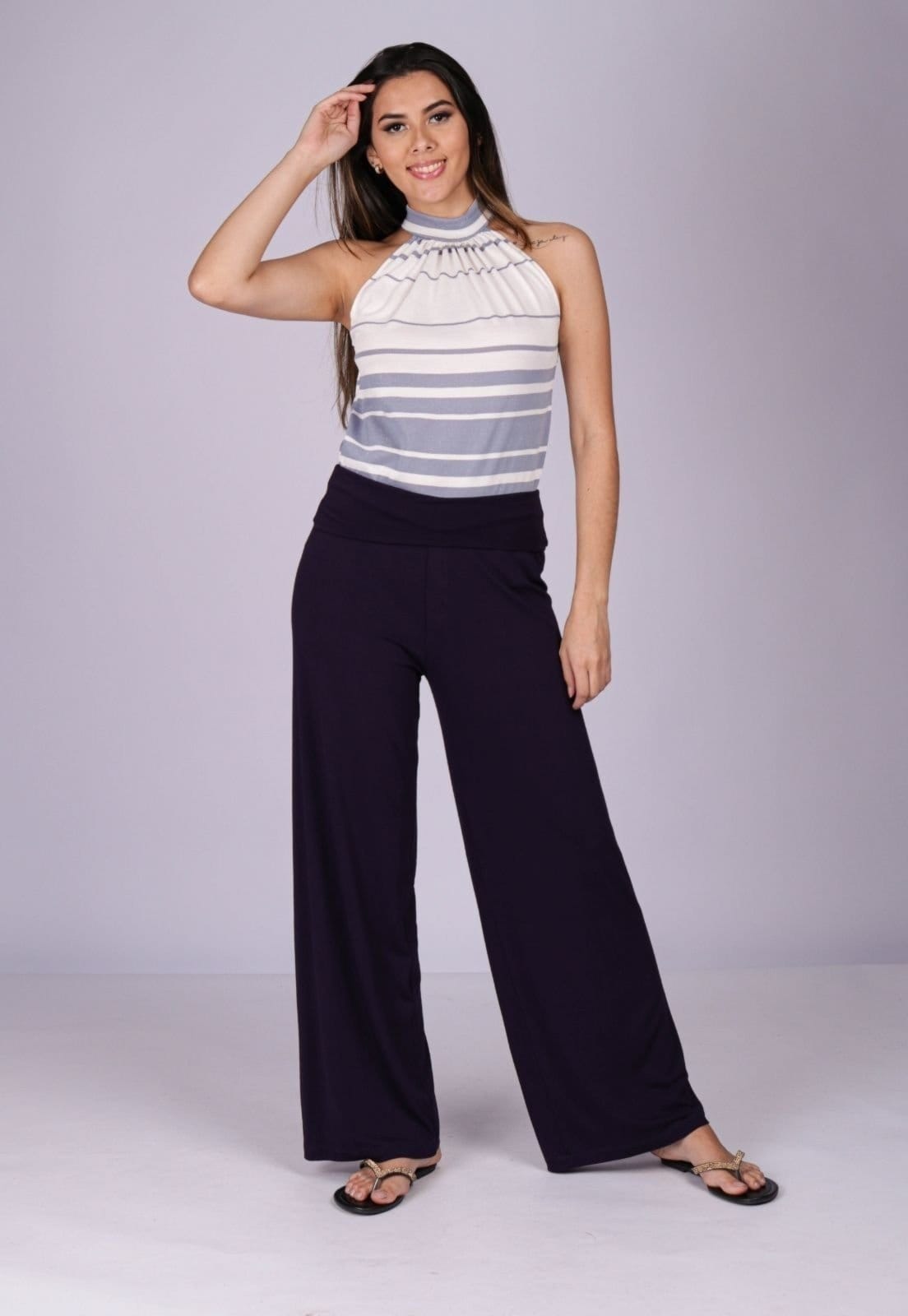 Vista principal Calça Pantalona Reta Malha Cós Alto Marinho Amazonia Vital azul