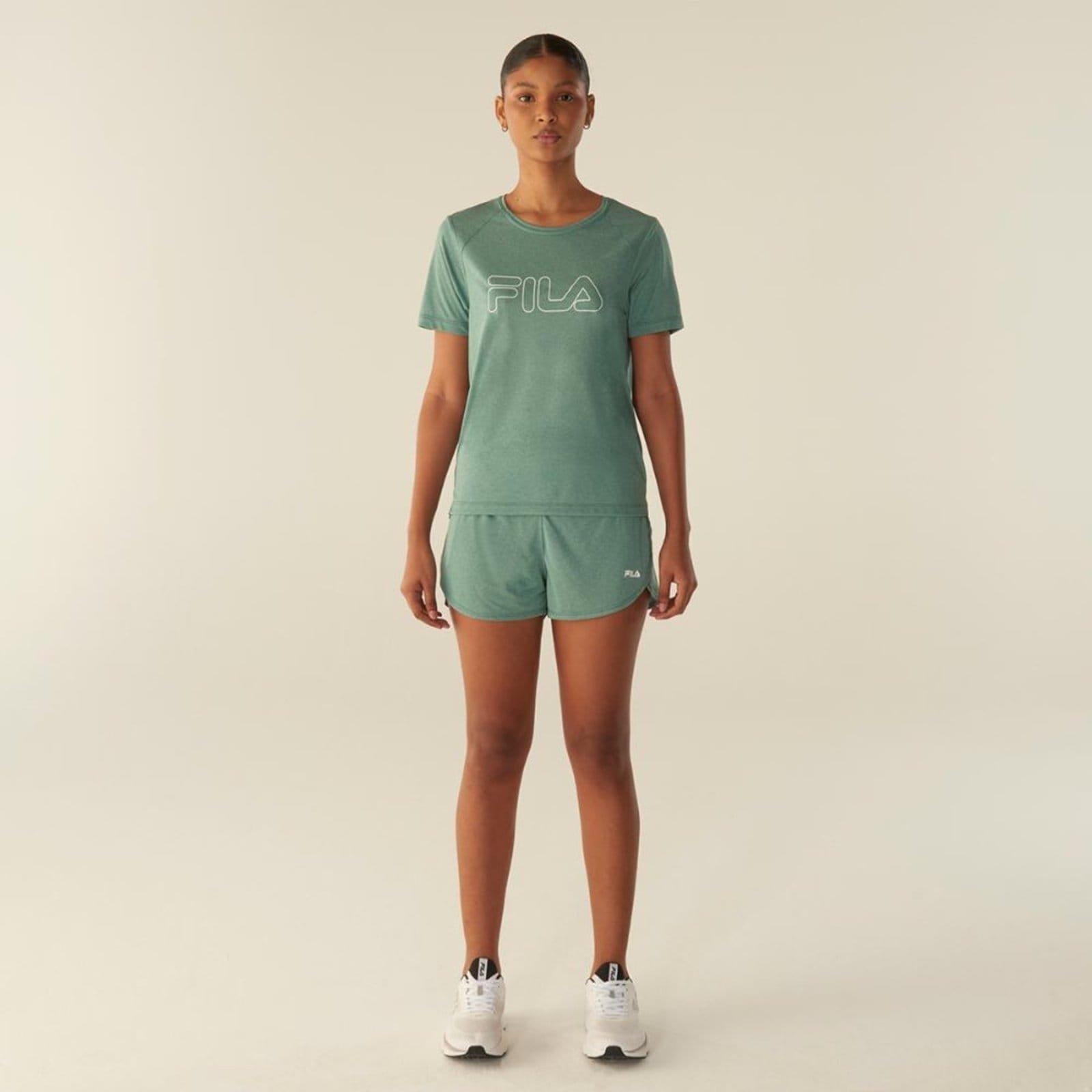 Vista principal Shorts Fila Double Basic Train III Feminino Fila preto