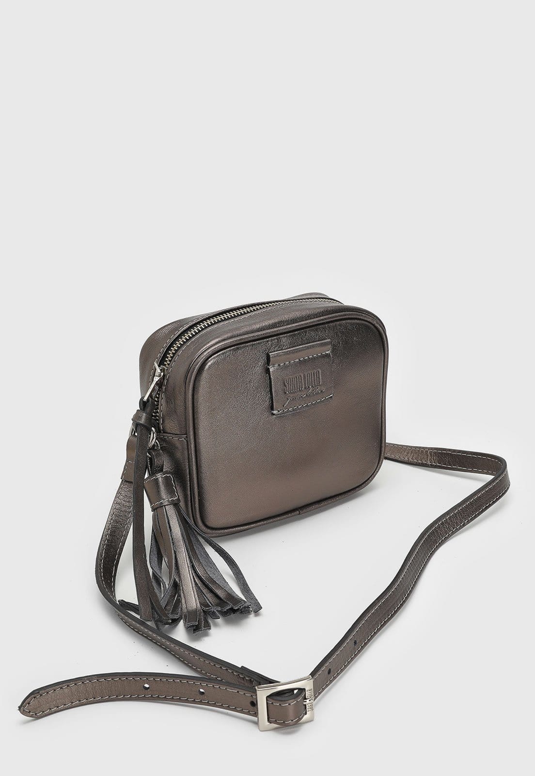 Vista 2 Bolsa Transversal Santa Lolla Metalizado Grafite Santa Lolla cinza