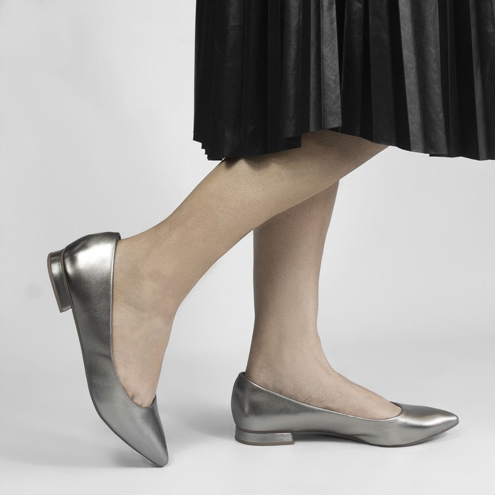 Vista 2 Sapatilha Zatta Básica Lisa Núbia Prata Velho ZATTA cinza