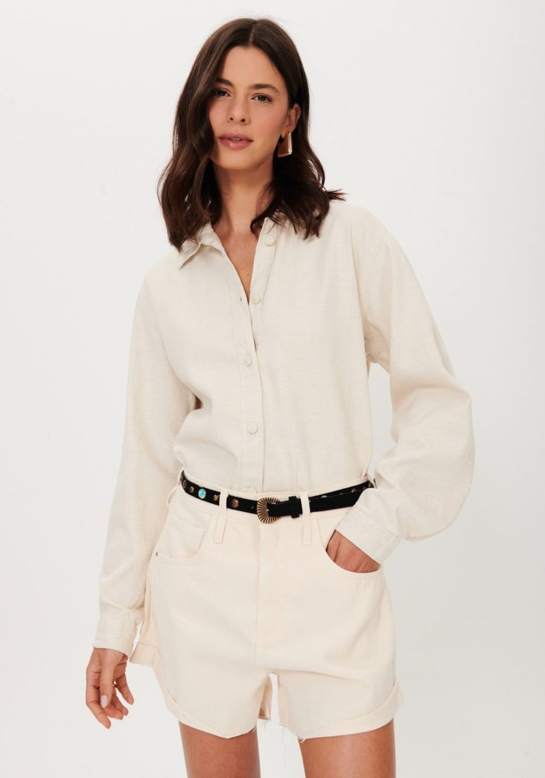 Vista 2 Short Sarja Comfort Cintura Super Alta Lança Perfume branco