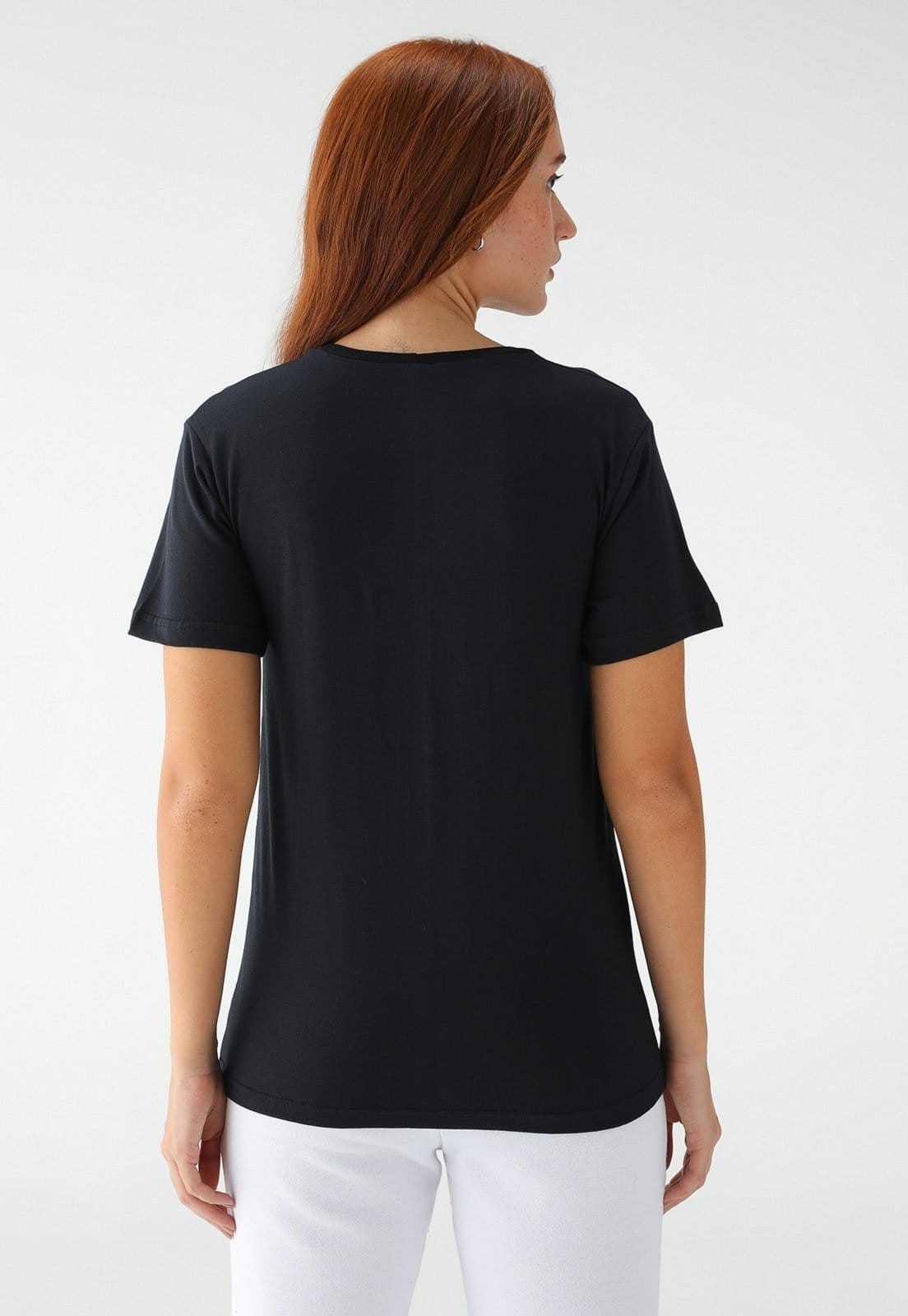 Camiseta Feminina Preta Lisa Algodão Premium - 2