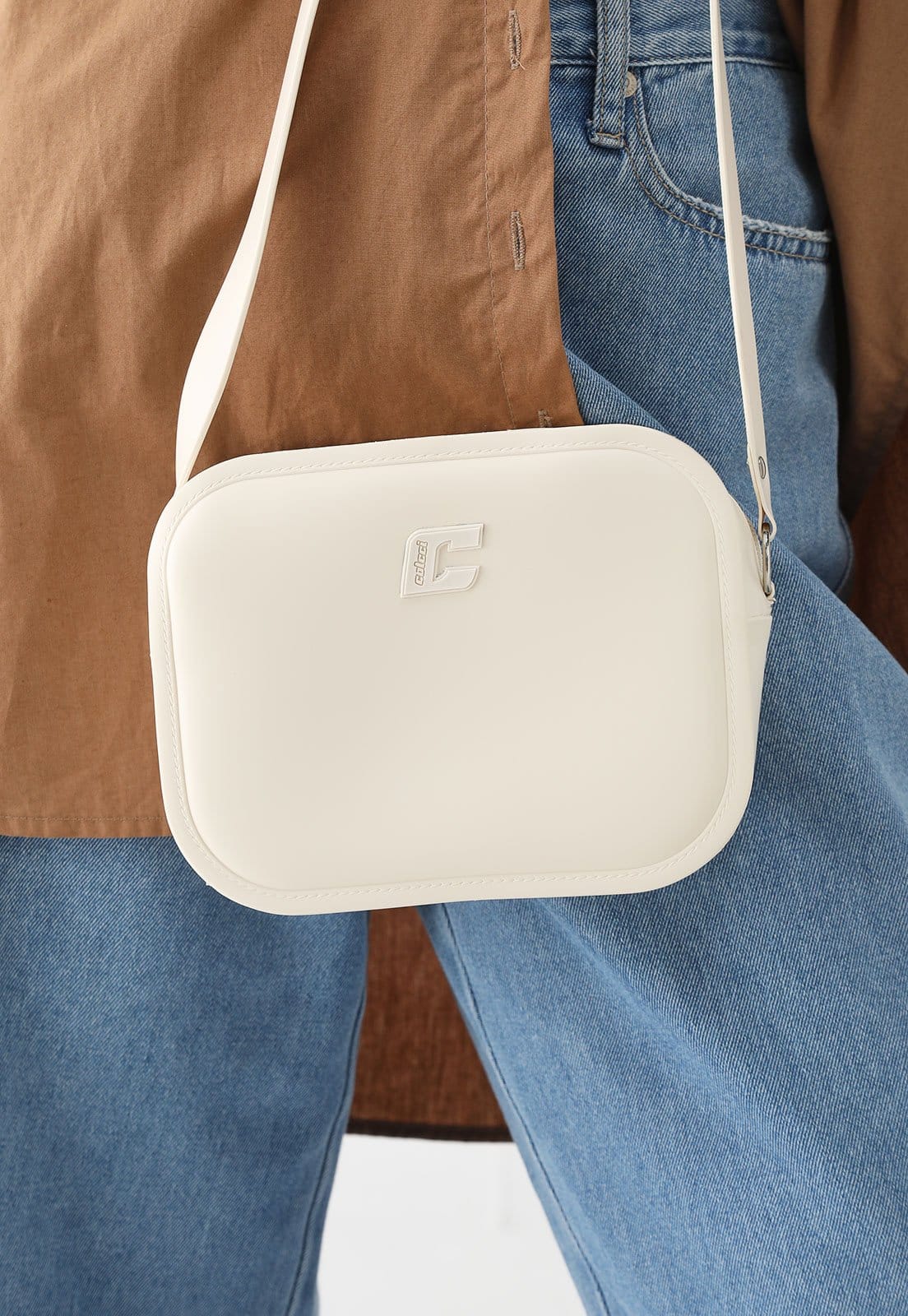 Vista principal Bolsa Transversal Feminina Colcci Alça Ajustável Off-White Colcci off-white white