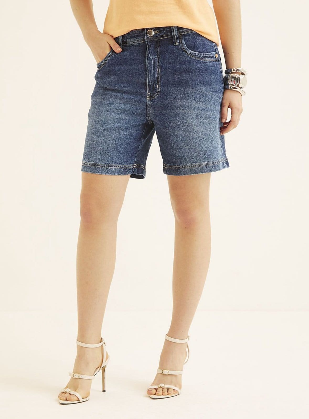 Vista principal Bermuda Feminino Jeans - Maite Triton Indigo Triton azul indigo