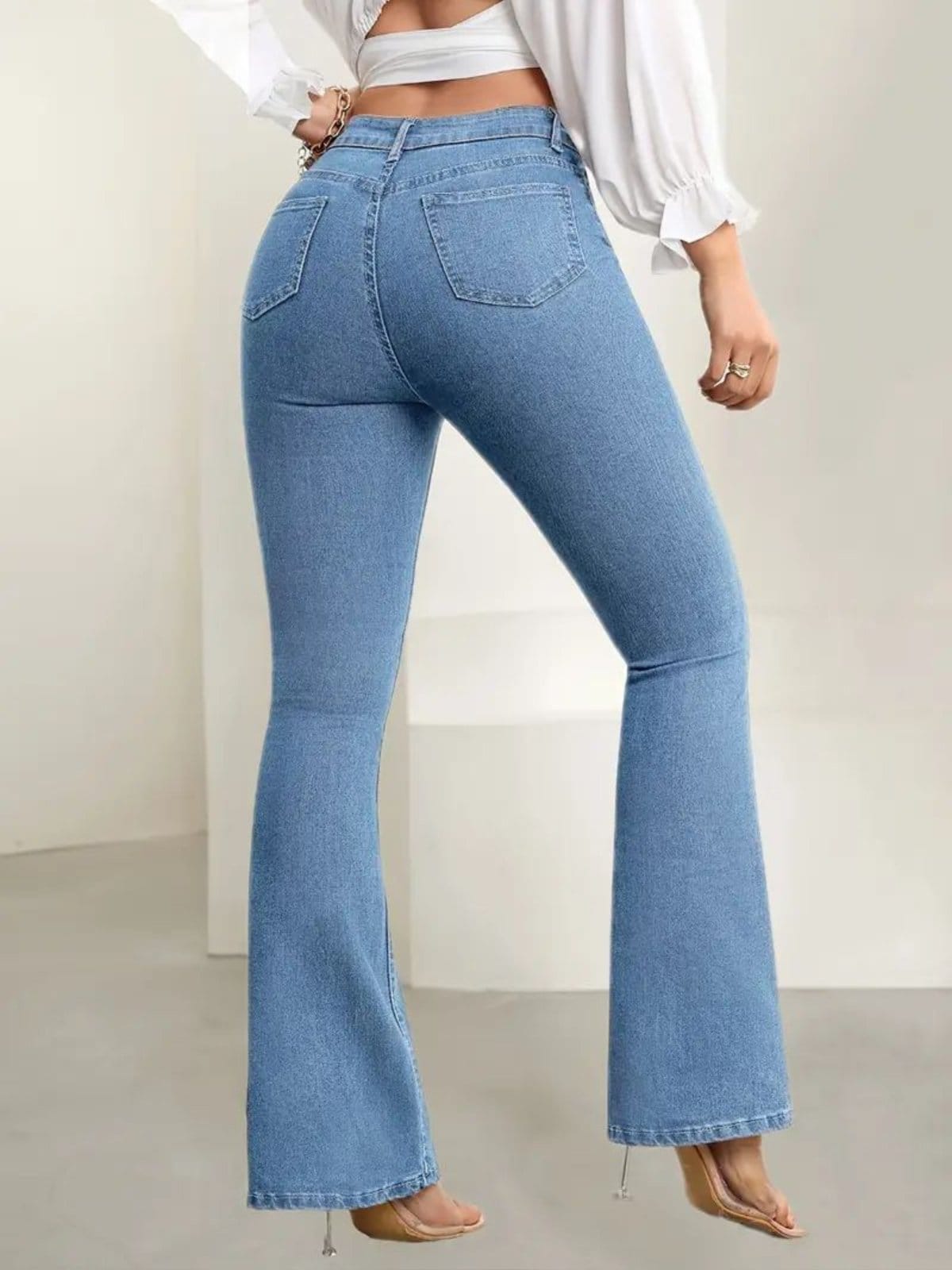Vista 2 Calça Jeans Kovali Fashion Store Flare Clara Design Impecável Tecido Confortável e Caimento Perfeito KOVALI FASHION STORE azul