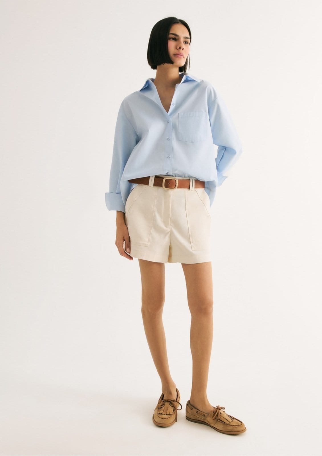 Vista 2 Shorts Feminino Cintura Alta Em Alfaiataria Hering bege