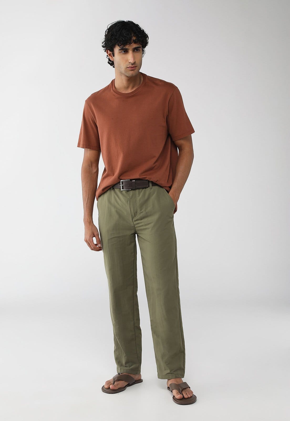 Vista 2 Calça Masculina Osklen Alfaiataria Superlight Oliva Osklen verde