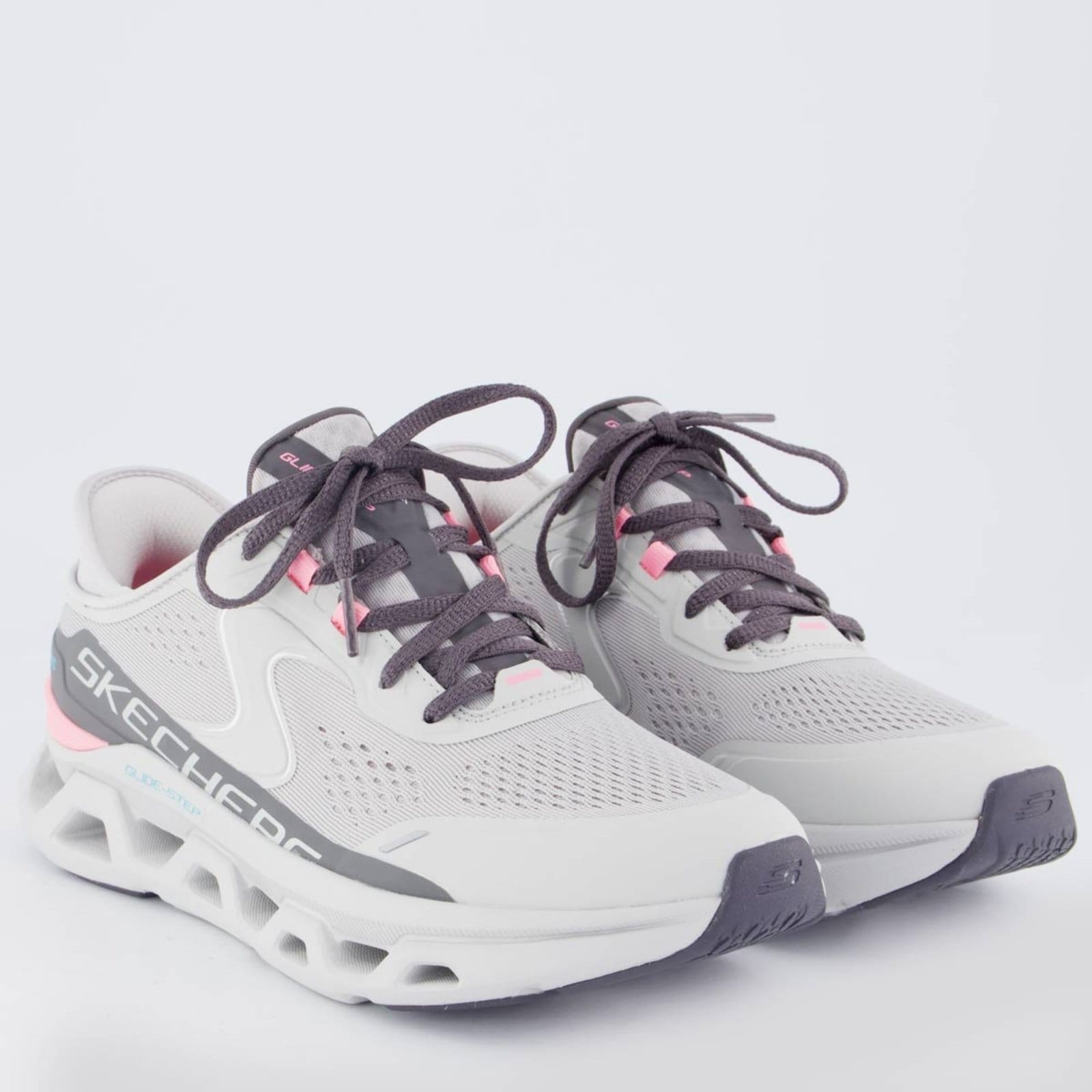 Vista 2 Tênis Skechers Glide Step Altus Feminino e R Skechers cinza
