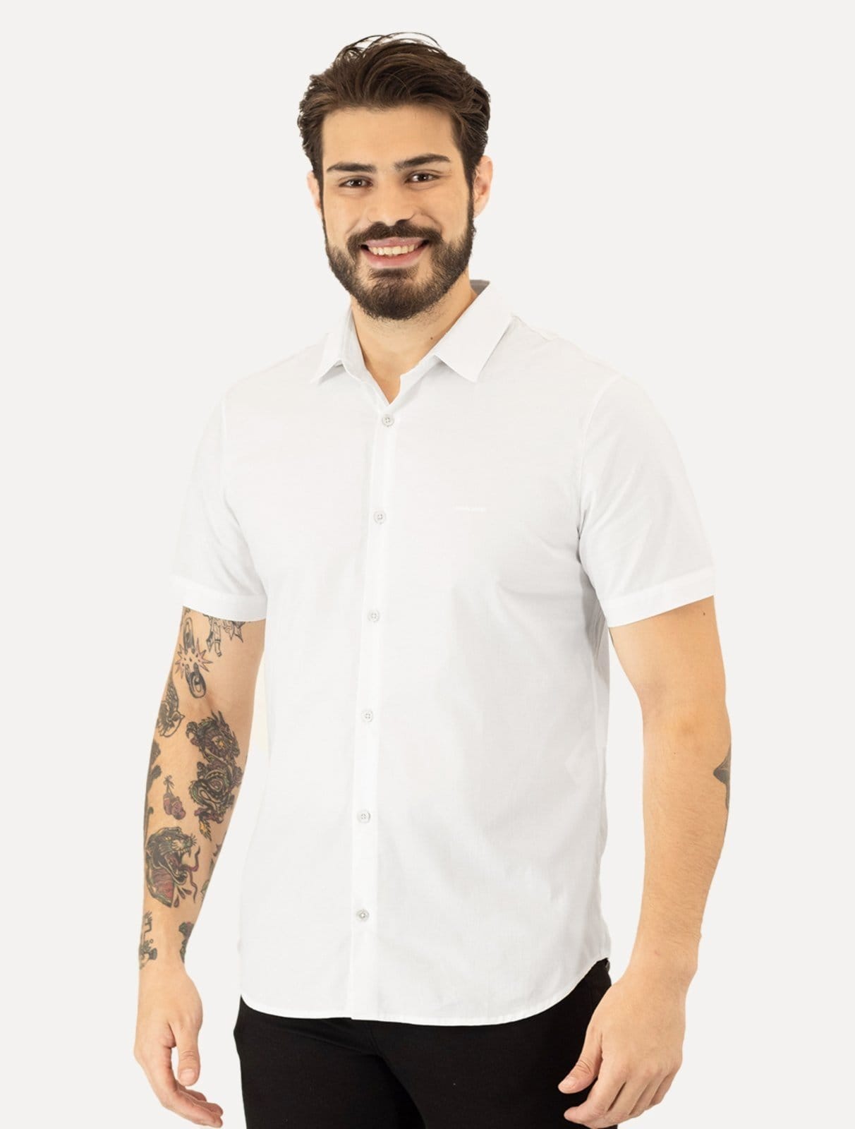 Vista principal Camisa John John Masculina Manga Curta Slim Logo Branca John John branco