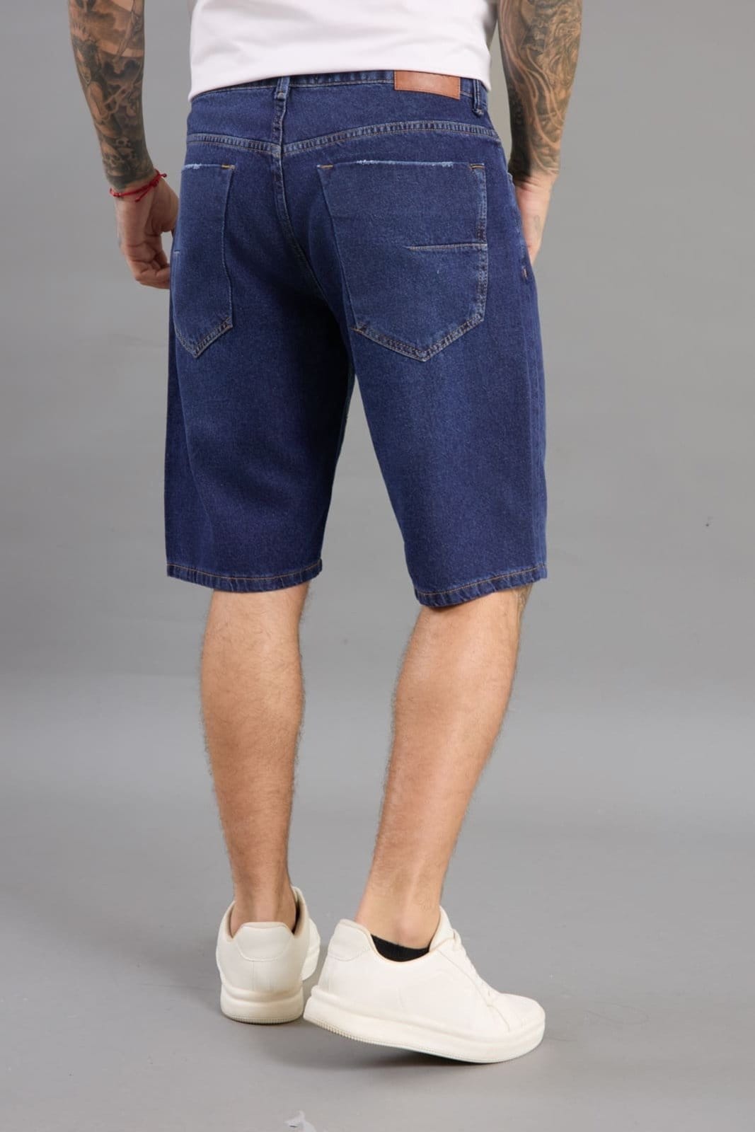 Vista 2 Bermuda Jeans Masculina Slim Fit Com Bolsos Dialogo Jeans Escuro DIALOGO azul