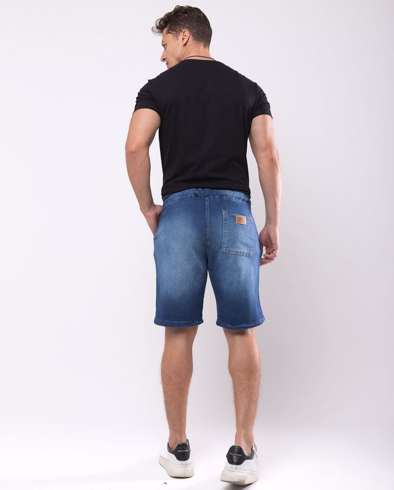 Vista 2 Bermuda Masculina Cós de Elastico 23854 Escura com Used Consciência jeans