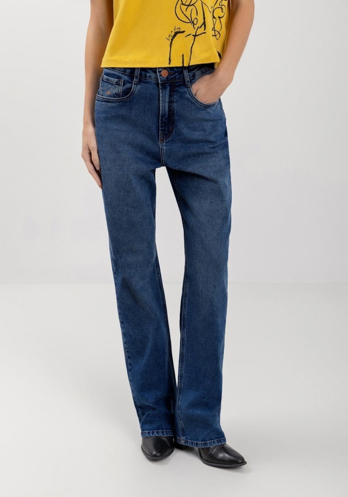 Vista 2 Calça Lez a Lez Jeans Reta Com Cintura Alta E Bolsos Funcionais Lez a Lez azul