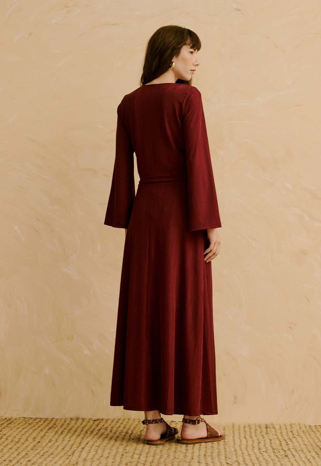 Vista 2 Saia Maxi Midi Canelado Brilho CaCay vermelho