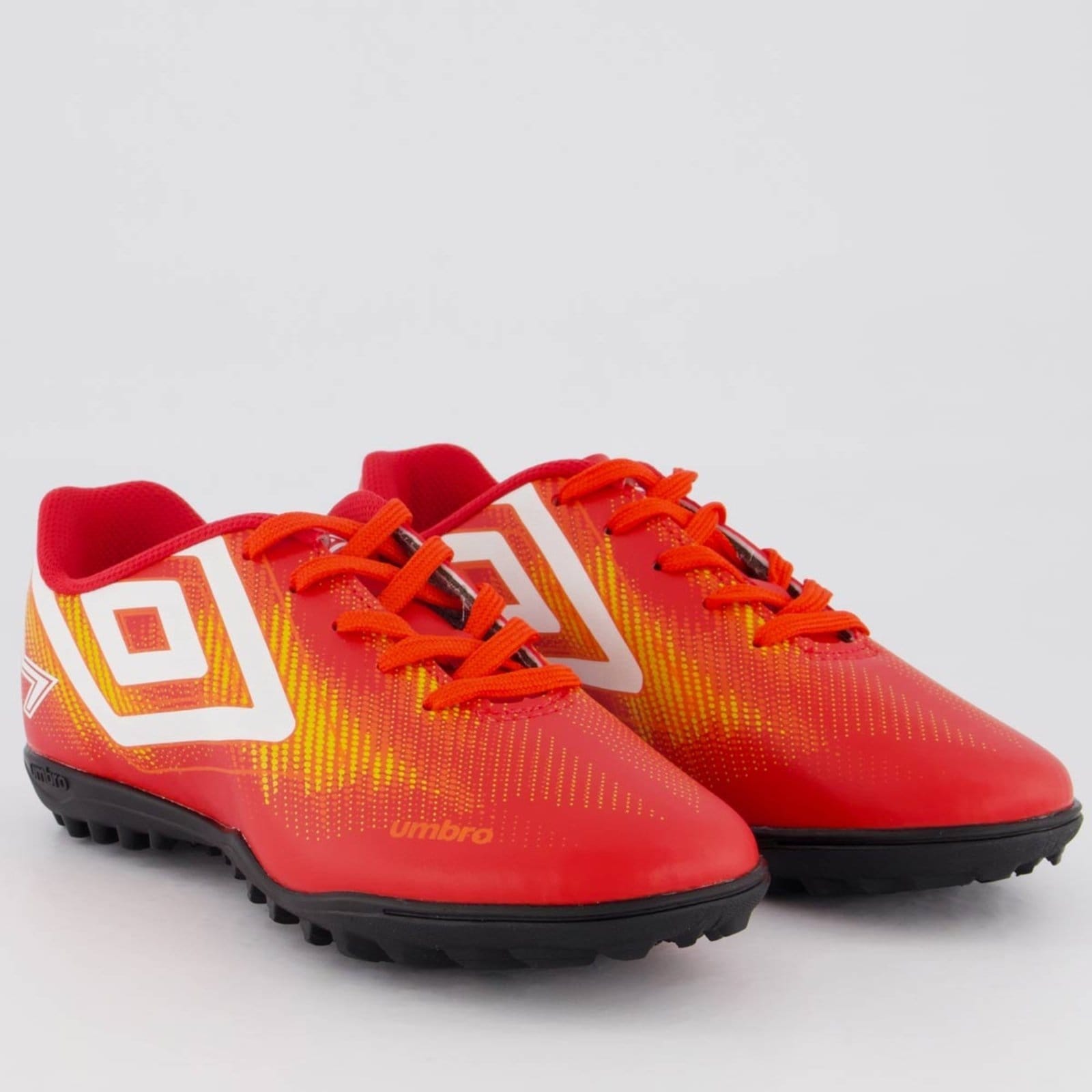 Vista 2 Chuteira Umbro Heatmap Society Juvenil Vermelha e Laranja Umbro branco