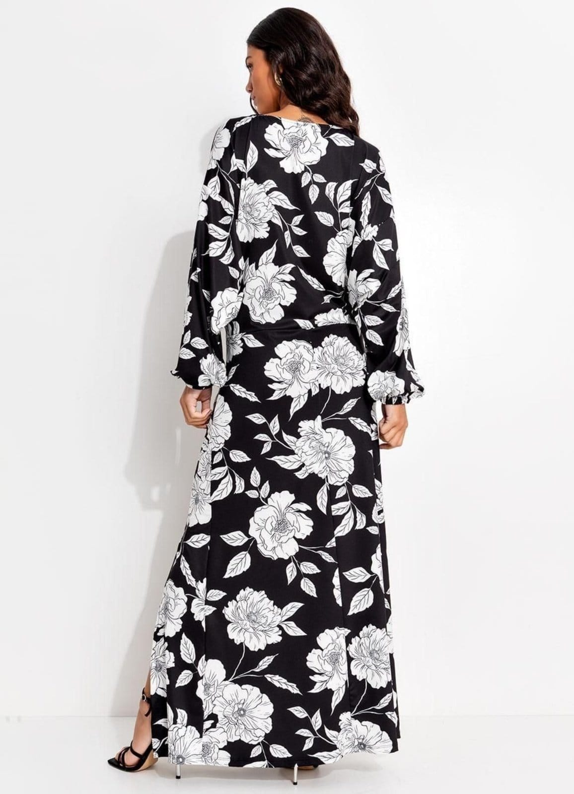 Vista 2 Vestido Malha Fria Floral E Branco Quintess preto