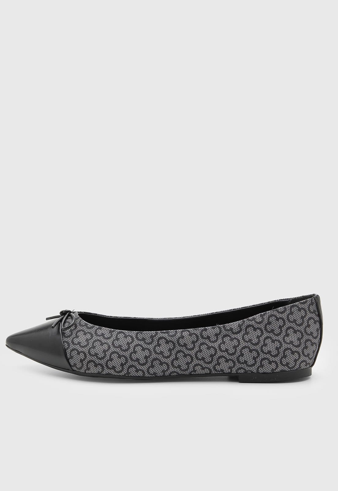 Vista principal Sapatilha Feminino Capodarte Monograma e Biqueira Preta Capodarte preto