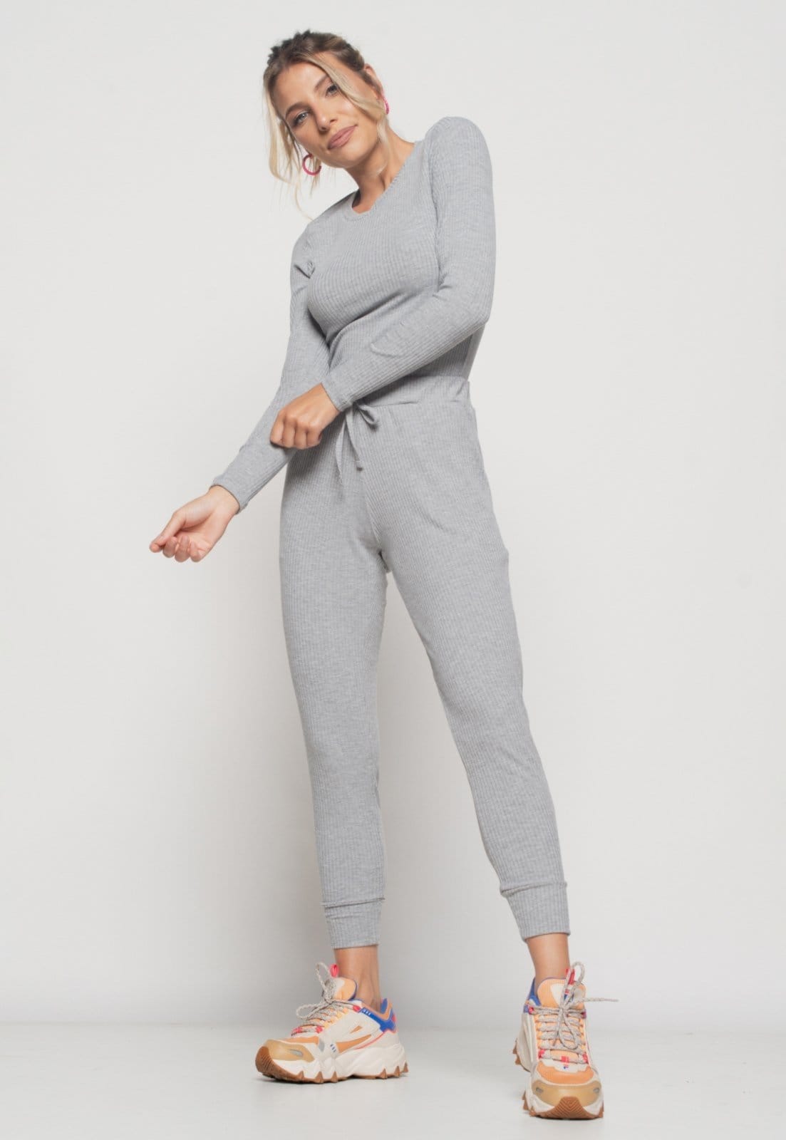 Vista principal Conjunto Salvatore Comfy Com Blusa Manga Longa e Jogger Canelada Mescla Salvatore Fashion cinza